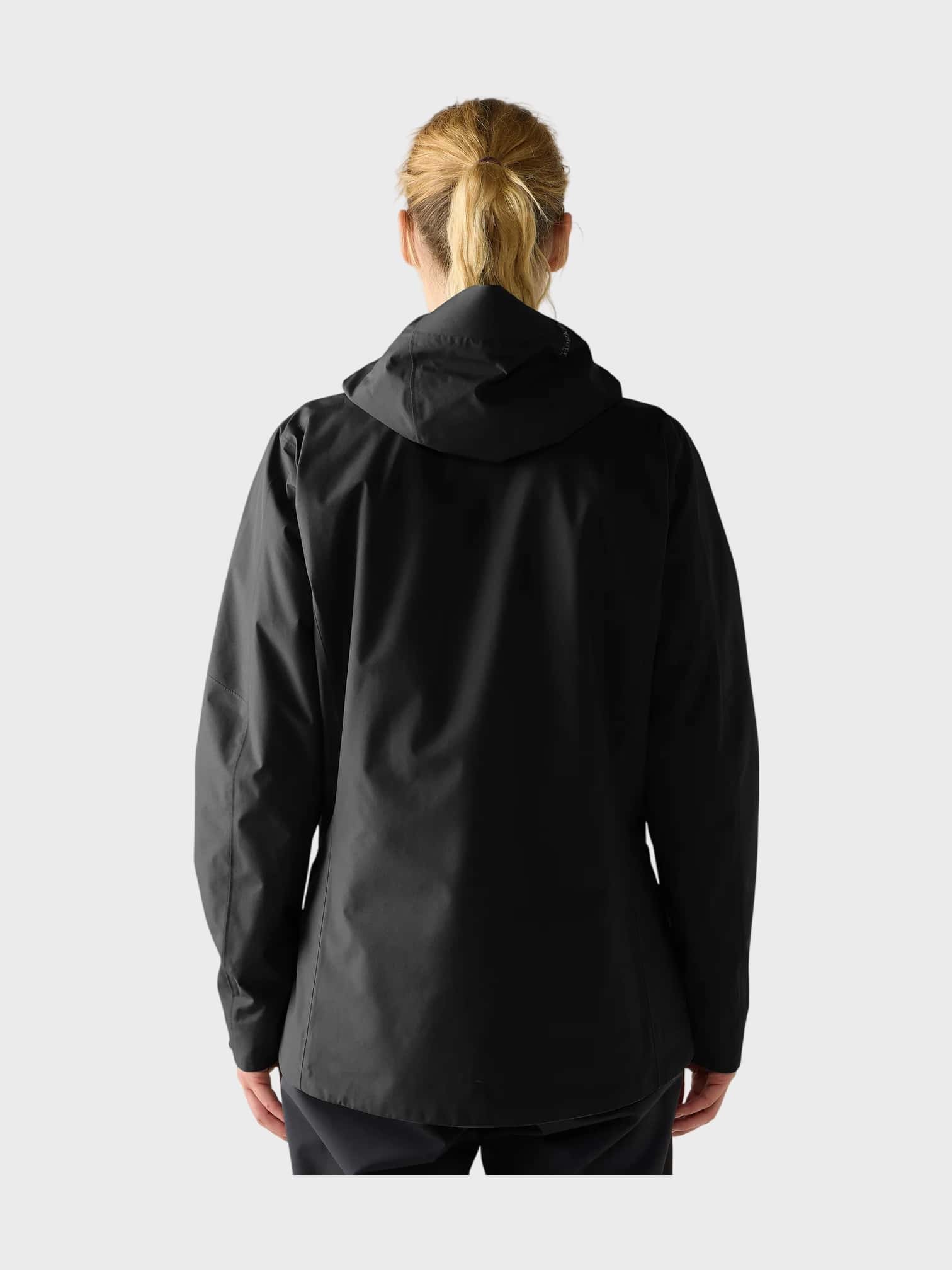 kamu-outdoors-product-zodiac-iii-jacket-women-naisten-kuoritakki-true-black-3_processed.webp