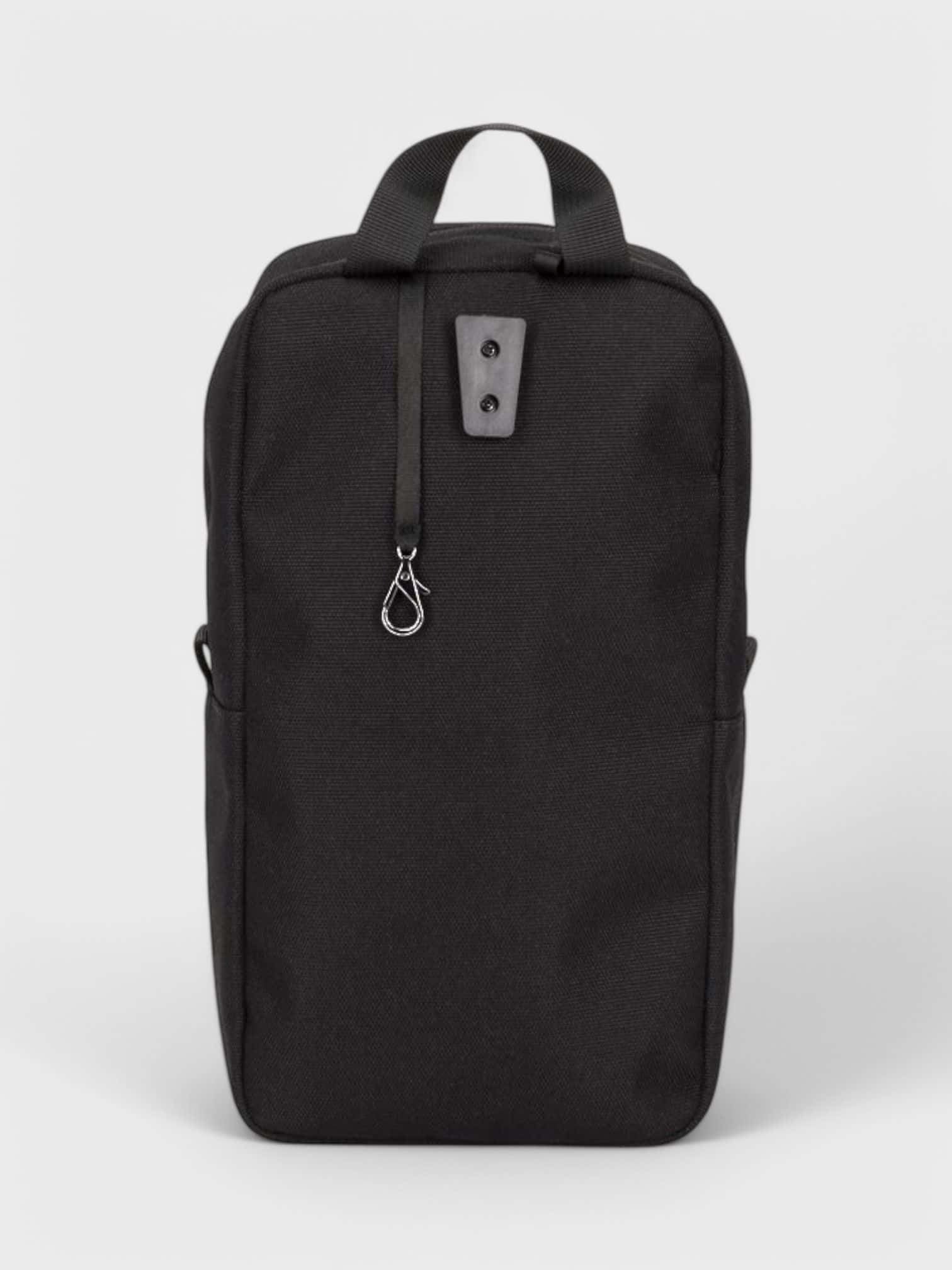 kamu-outdoors-product-affixhookon3lzipper_6429810752086_87d101ae13d0_2-photoroom.jpg