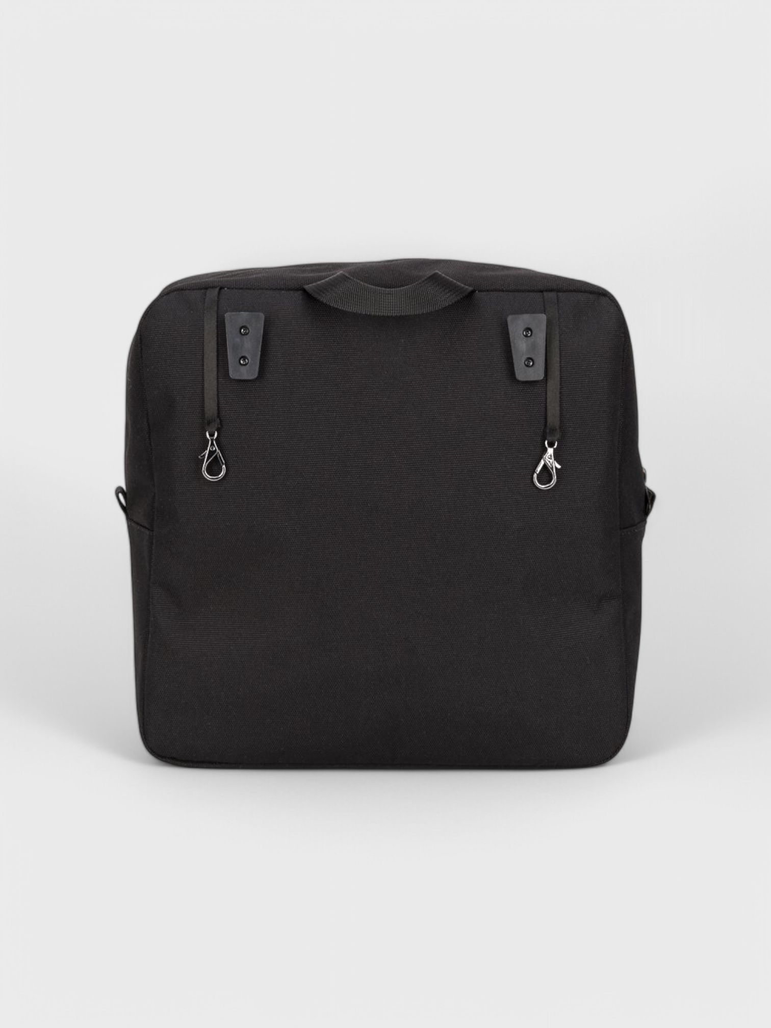 kamu-outdoors-product-affixhookon7lzipper_6429810752048_3f841dcf4ee3_2-photoroom.jpg