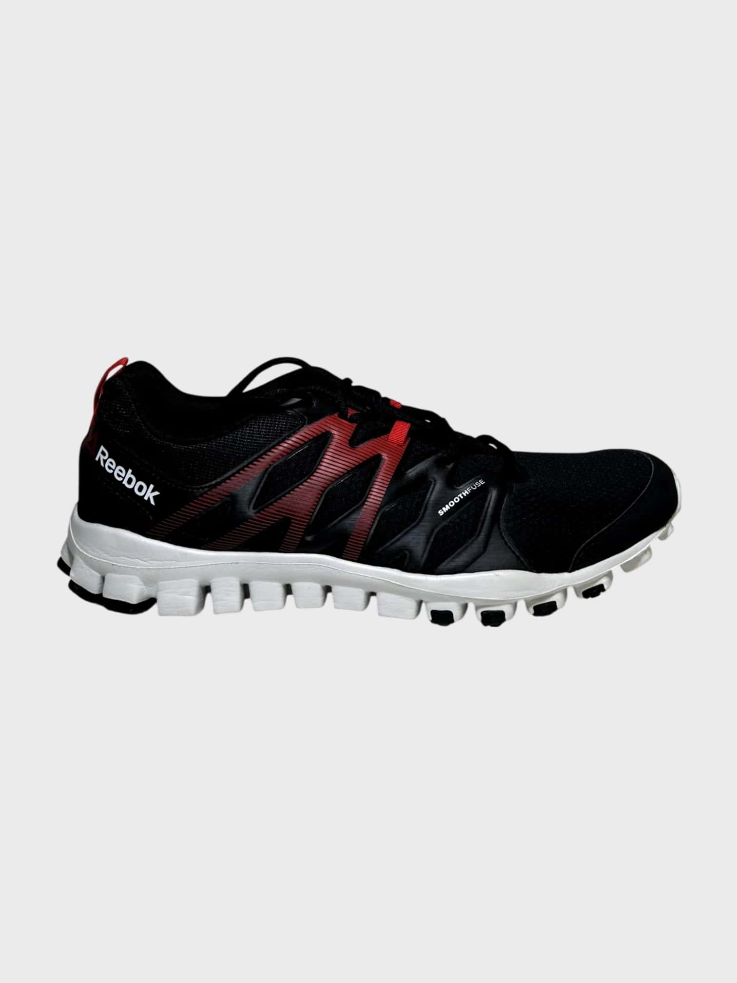 kamu-outdoors-product-reebok-realflex-train-40-miesten-treenikengat-mustapunainen-10_processed.webp