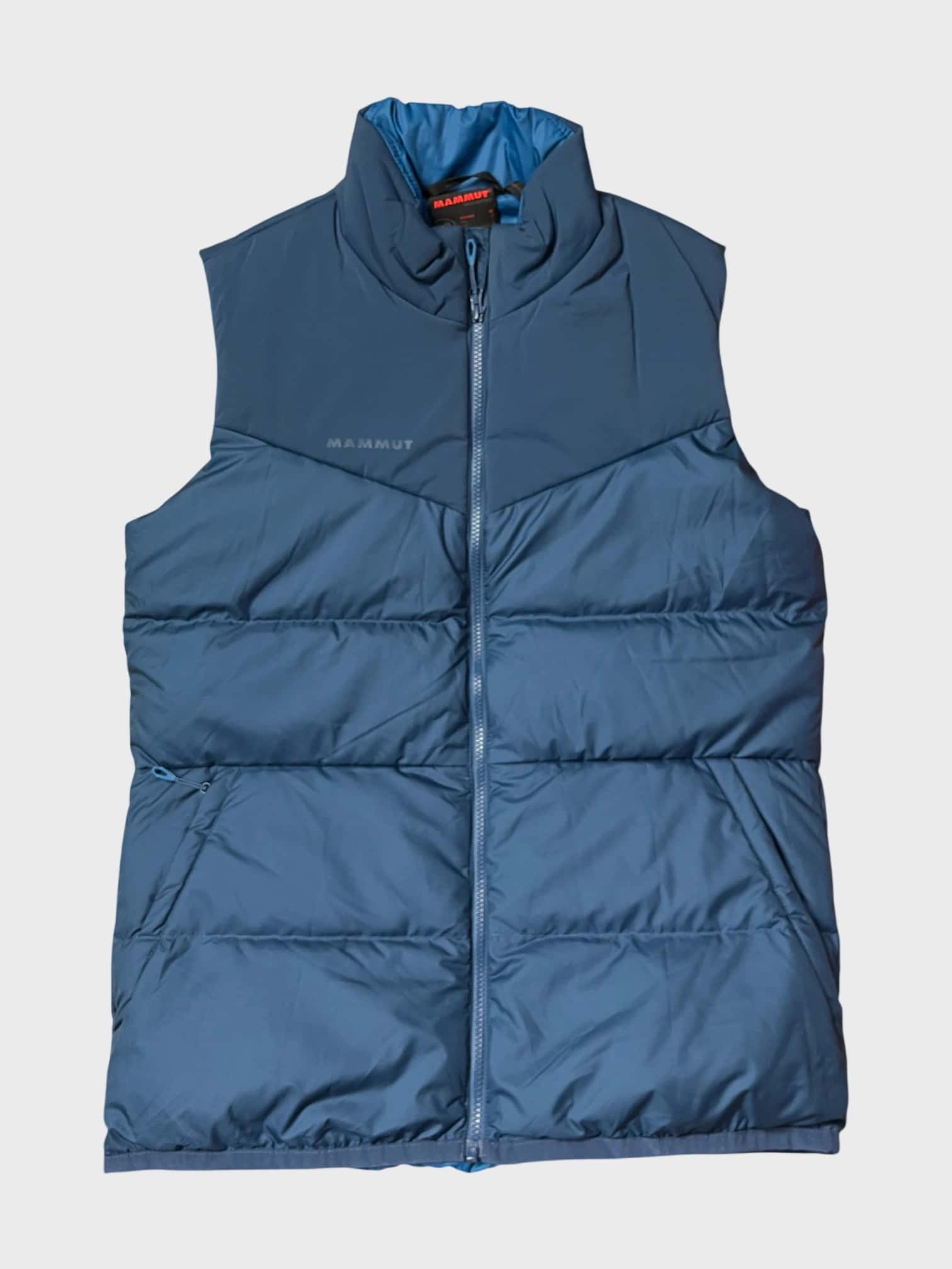 kamu-outdoors-product-whitehorn-insulated-vest-men-wing-teal-sapphire-1_processed.webp