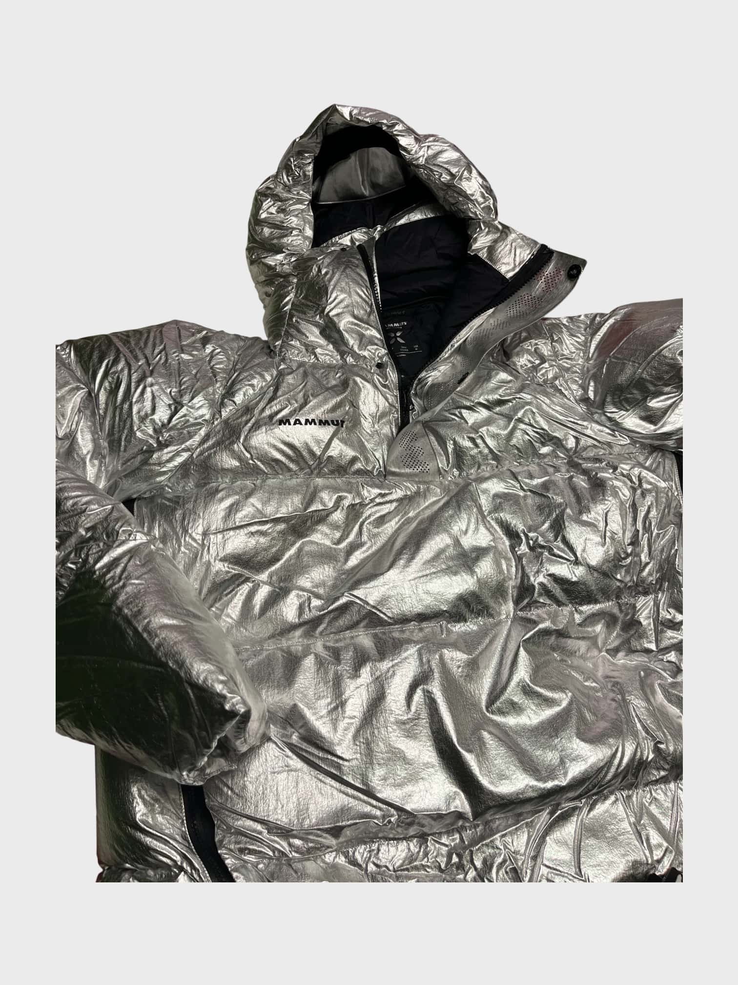 kamu-outdoors-product-the-in-anorak-shiny-silver-7_processed.webp