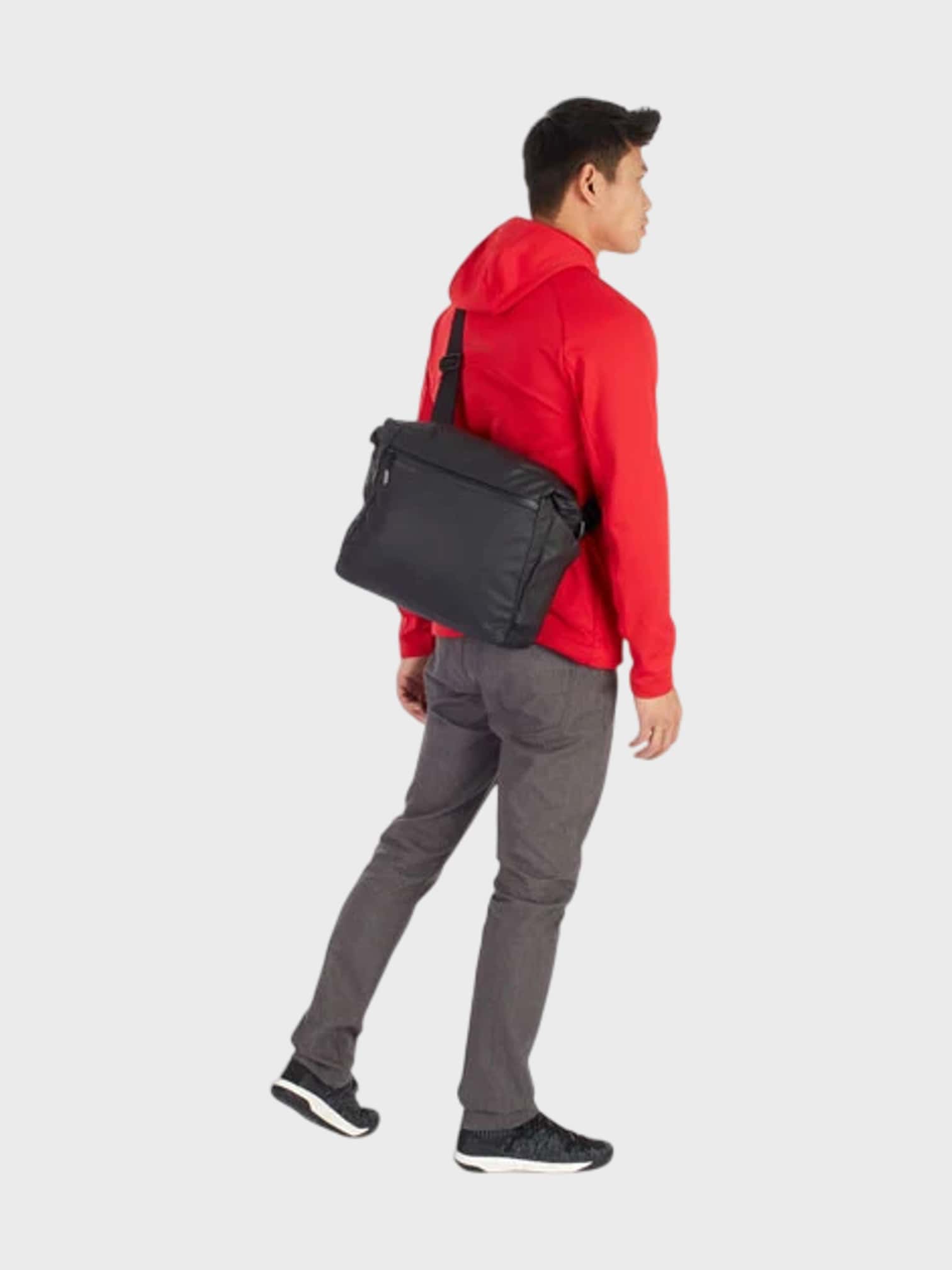 kamu-outdoors-product-seon-messenger-14-l-olkalaukku-black-6_product.webp