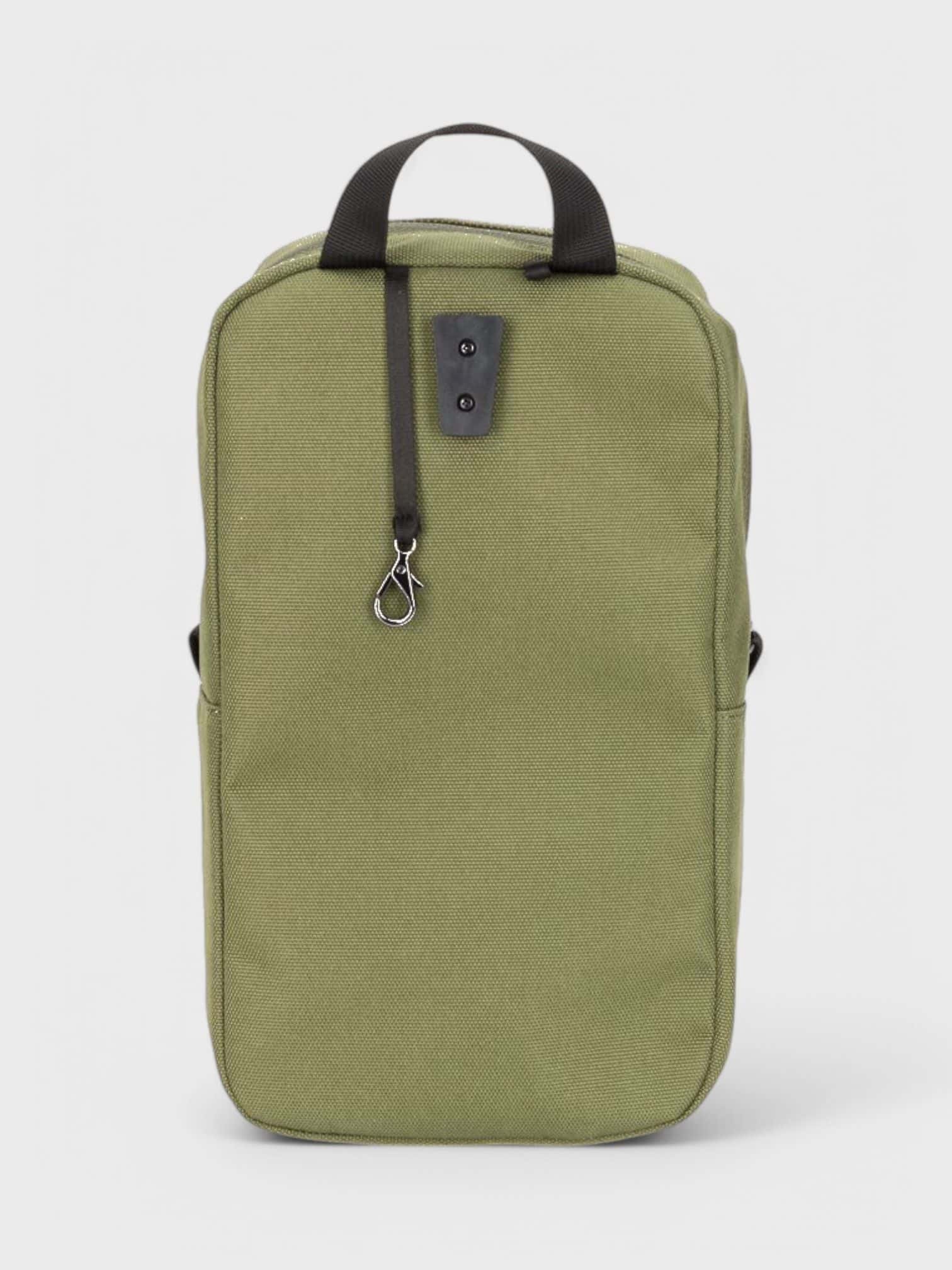 kamu-outdoors-product-affixhookon3lzipper_6429810752086_6d79ca967b76_4-photoroom.jpg