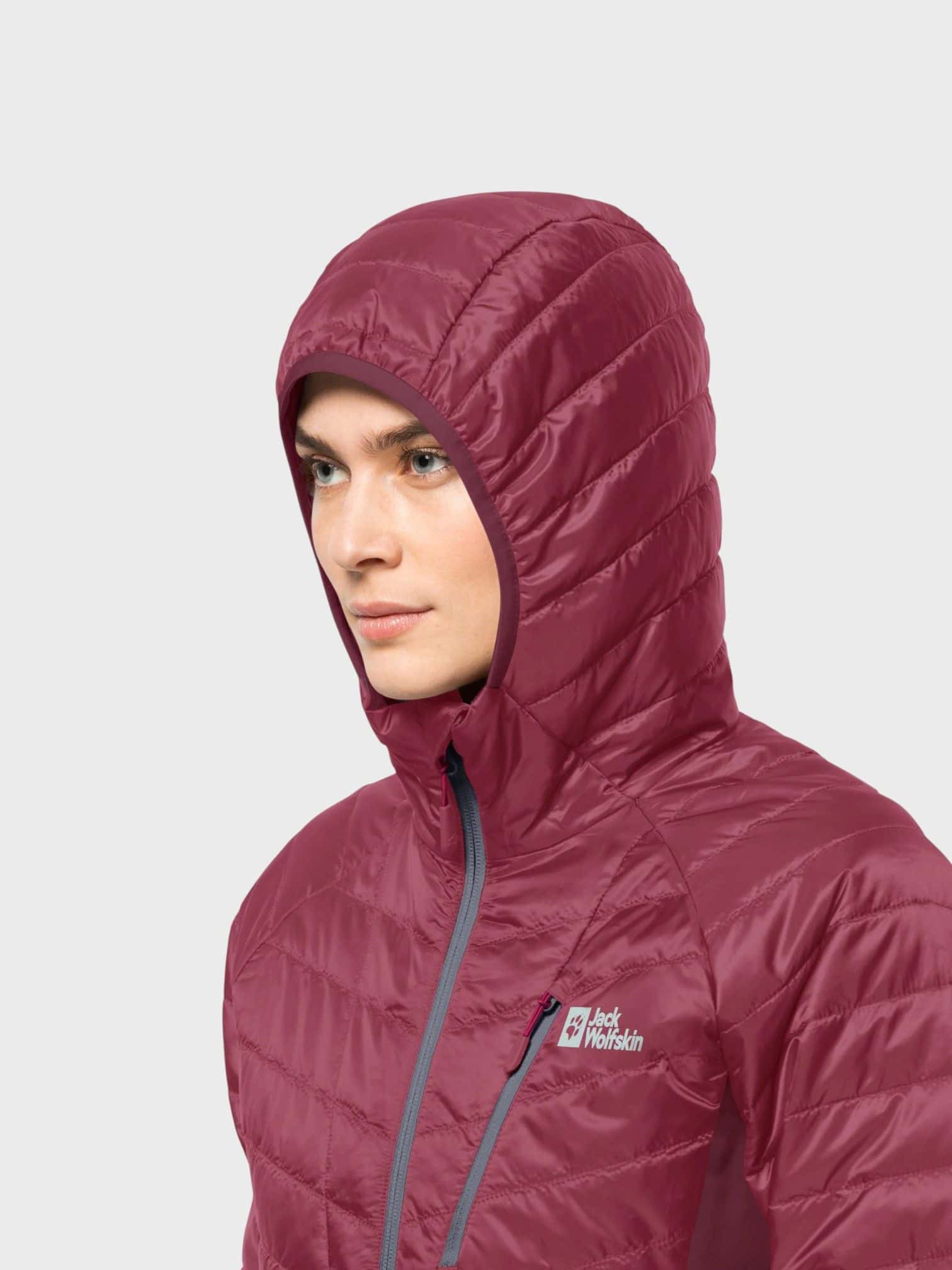 kamu-outdoors-product-jack-wolfskin-naisten-takki4.jpg