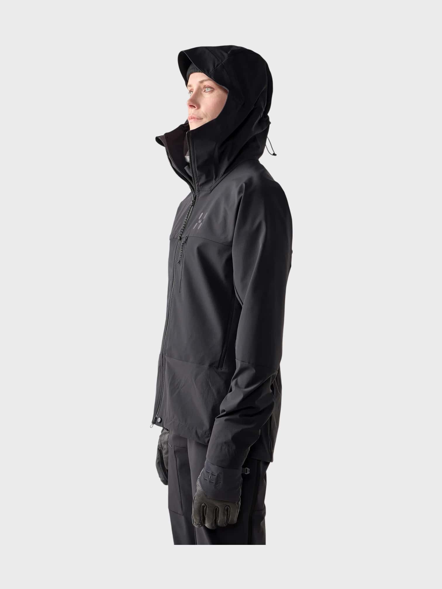 kamu-outdoors-product-roc-sight-softshell-ii-jacket-women-naisten-kuoritakki-true-black-12_processed.webp
