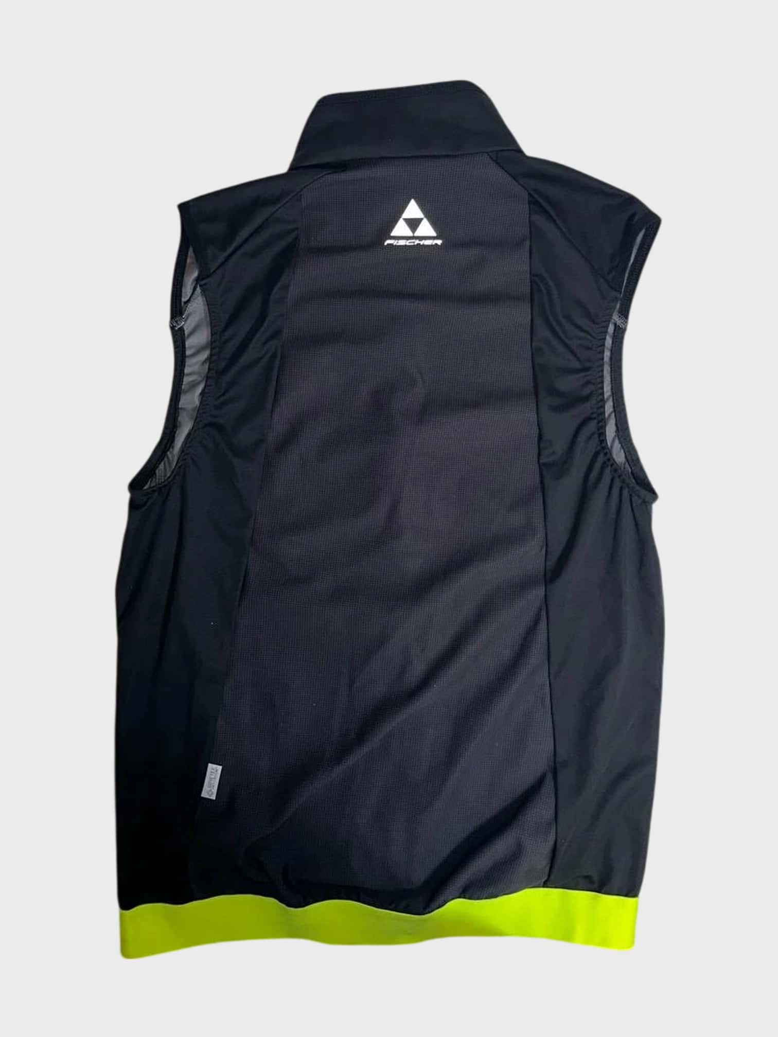kamu-outdoors-product-ws-light-vest-musta-2_processed.webp