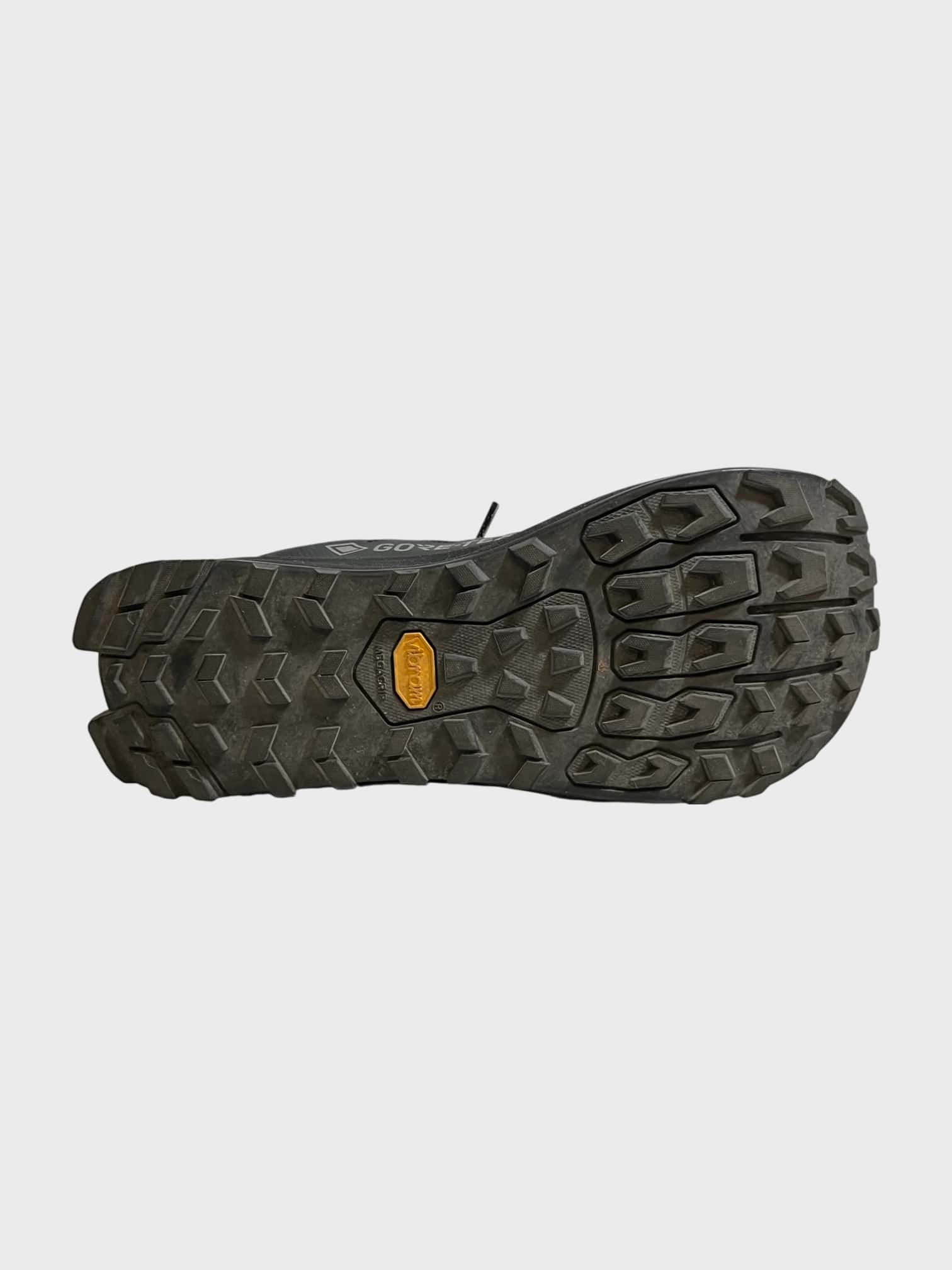 kamu-outdoors-product-altra-lone-peak-9-gtxx-naisten-ulkoilukengat-musta-4_processed.webp