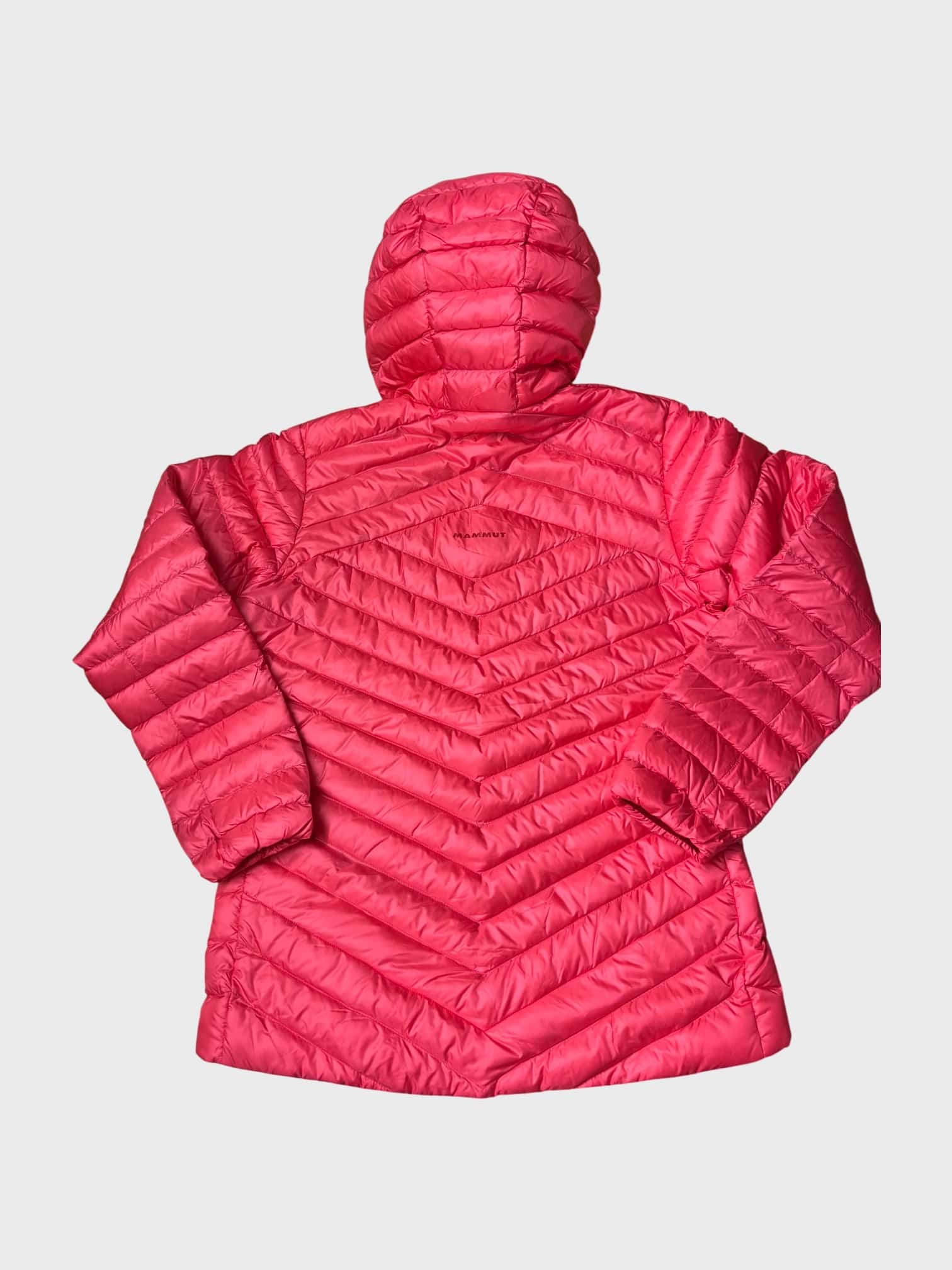 kamu-outdoors-product-broad-peak-in-hooded-jacket-women-dragon-fruit-scooter-9_processed.webp