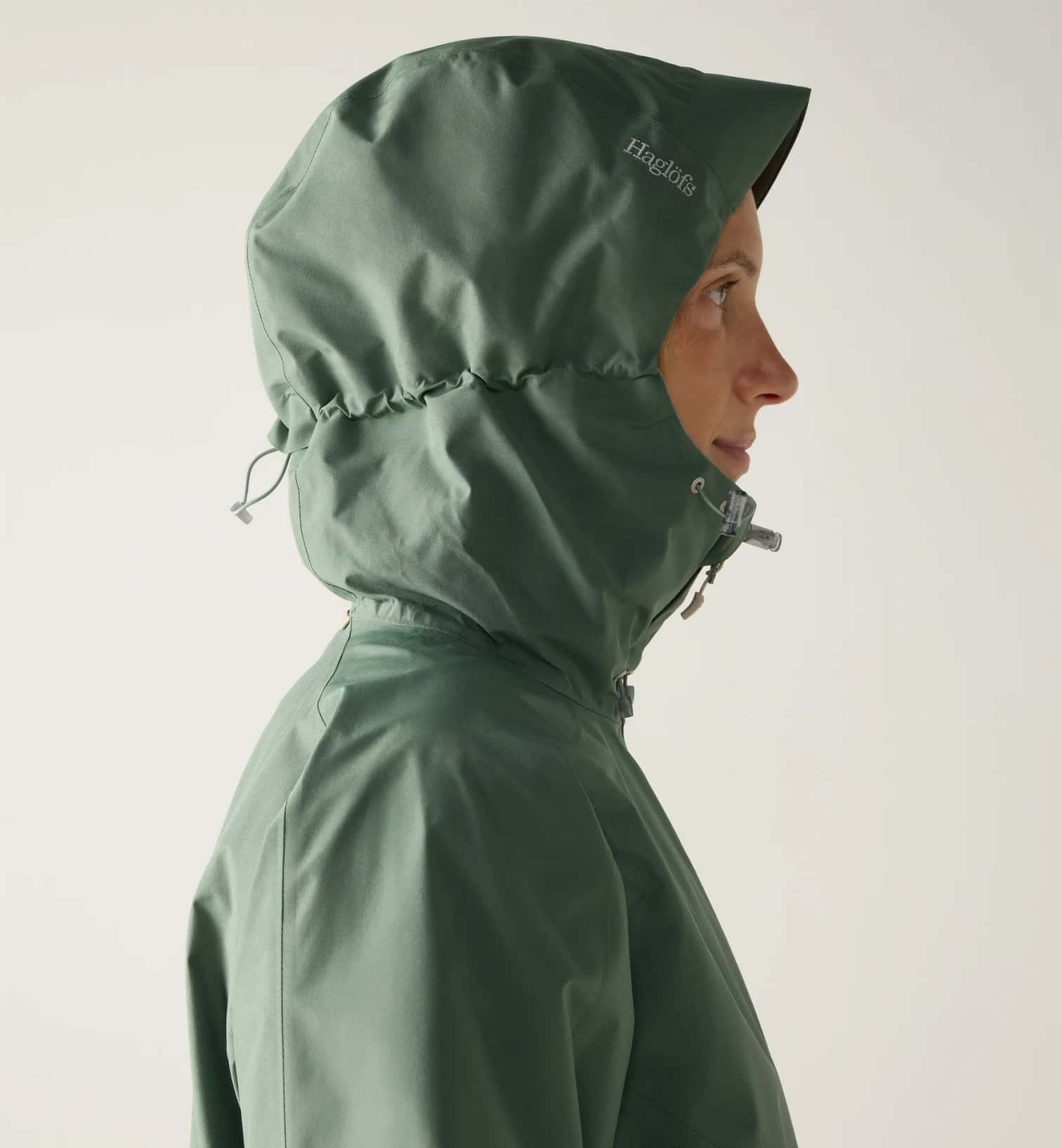 kamu-outdoors-product-zodiac-iii-jacket-women-naisten-kuoritakki-chlorophyll-green-14_processed.webp