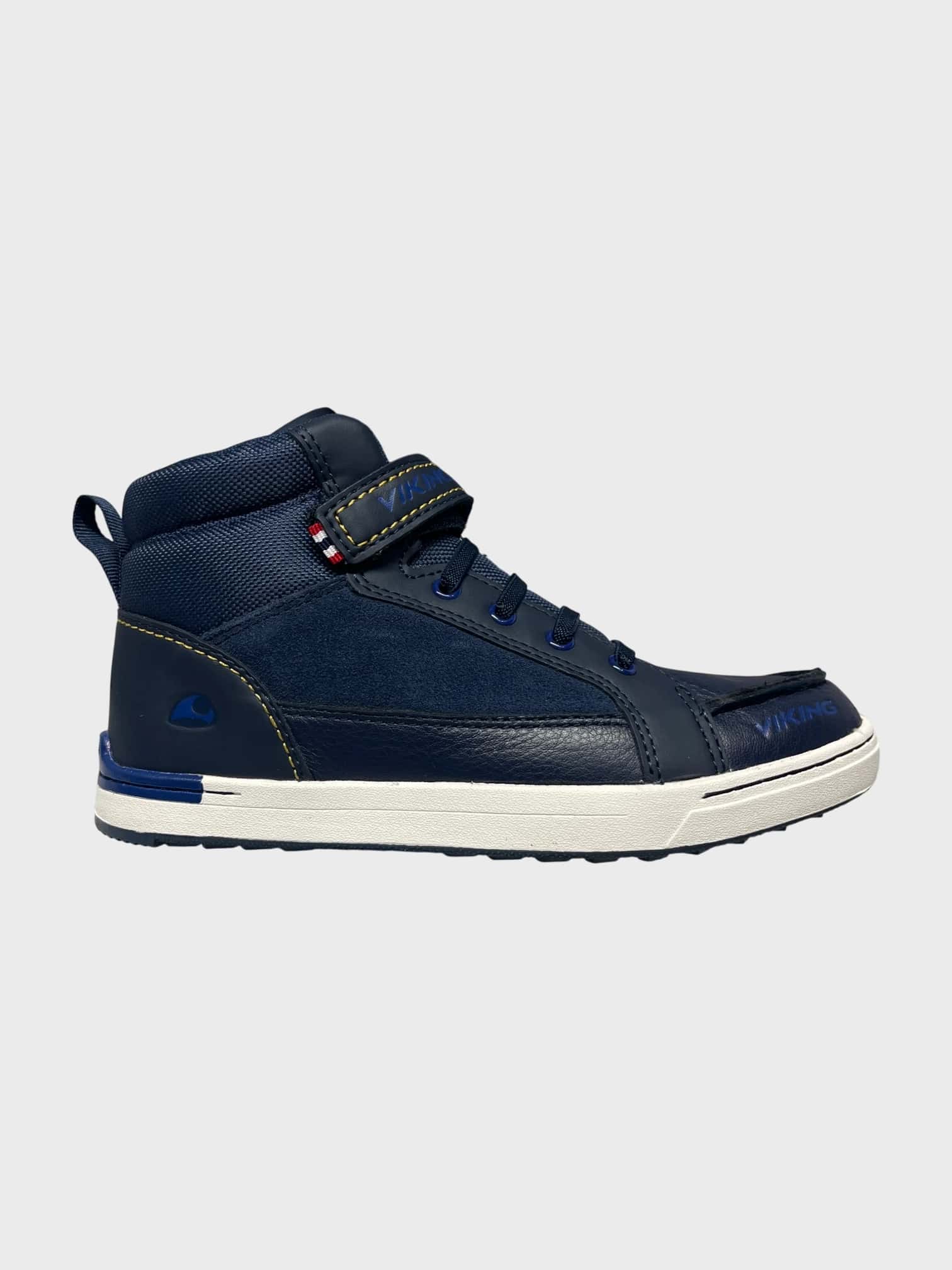 kamu-outdoors-product-moss-mid-lasten-korkeavartiset-tennarit-navy-1_processed.webp