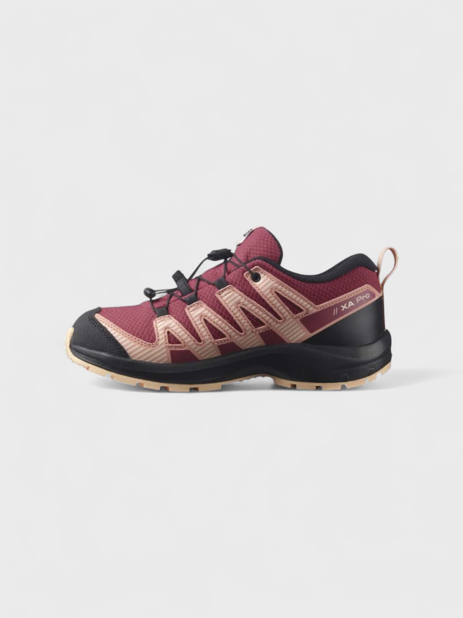 kamu-outdoors-product-9-100409_xa-pro-v8-cswp-j-earth-red-black-almond-cream_l41614400_04-photoroom.jpg