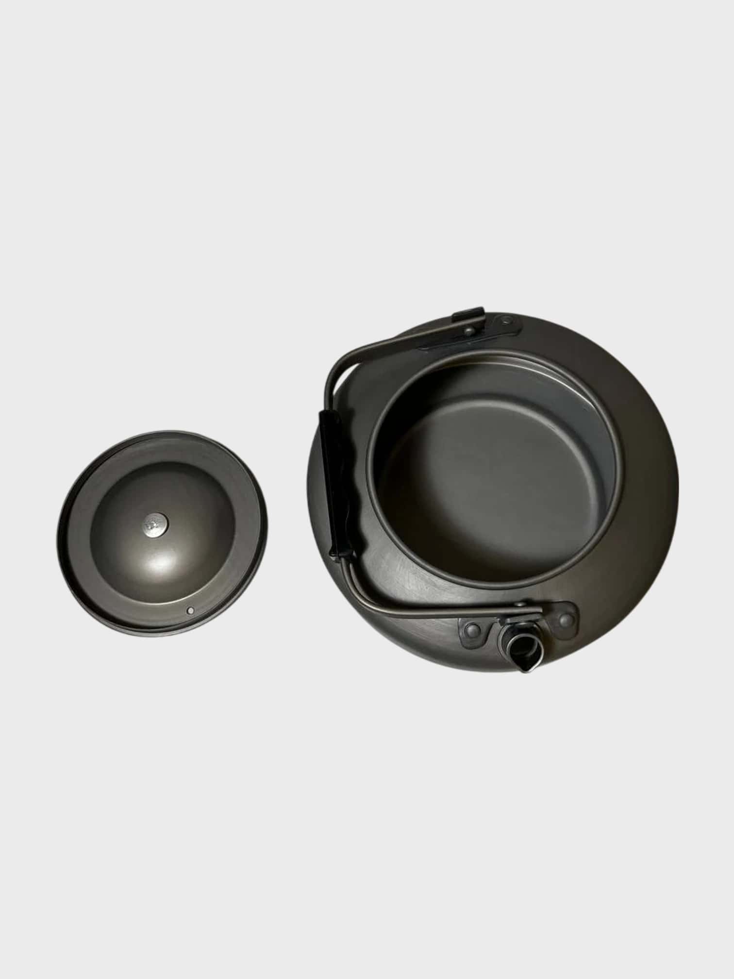 kamu-outdoors-product-litech-07l-kahvipannu-harmaa-2_processed.webp