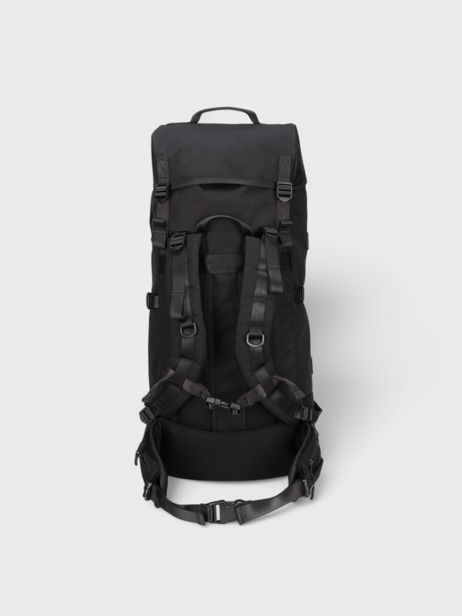 kamu-outdoors-product-affixmustarinkka55l_6429810752154_38ac1c755097_2-photoroom.jpg