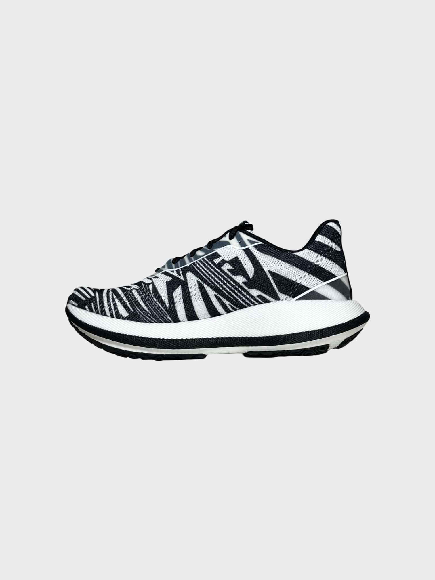 kamu-outdoors-product-pacer-2-m-miesten-juoksukengat-black-multi-3_processed.webp