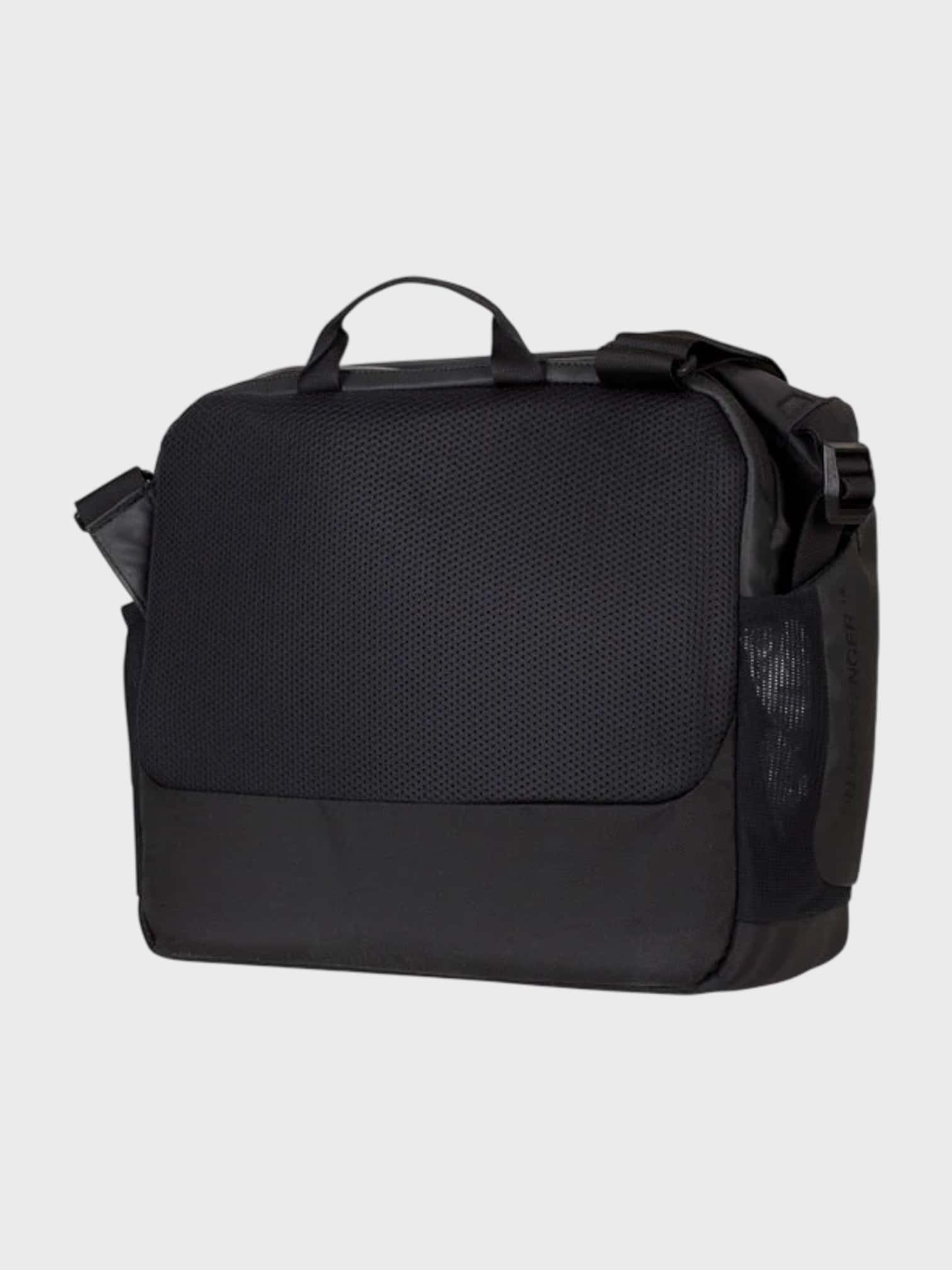 kamu-outdoors-product-seon-messenger-14-l-olkalaukku-black-7_processed.webp