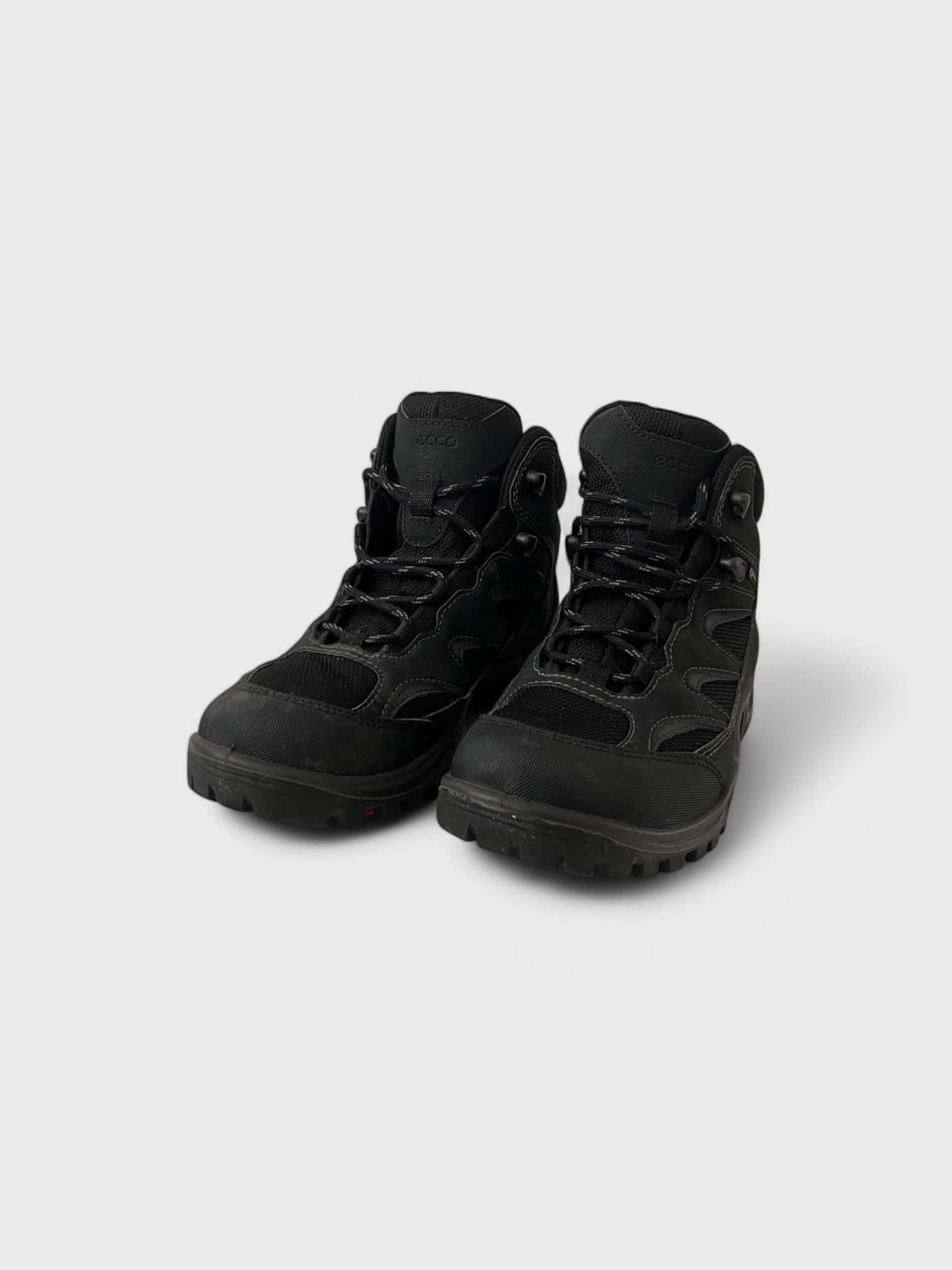kamu-outdoors-product-image-musta-h7lxe.jpg