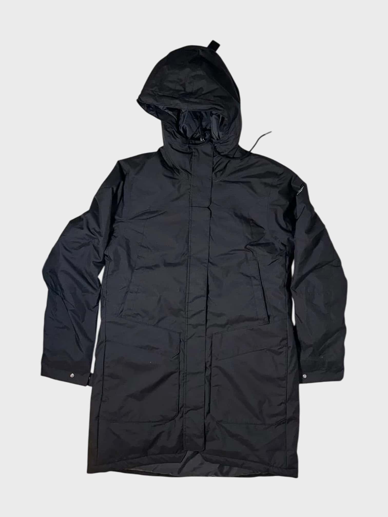kamu-outdoors-product-freya-parka-musta-1_processed.webp