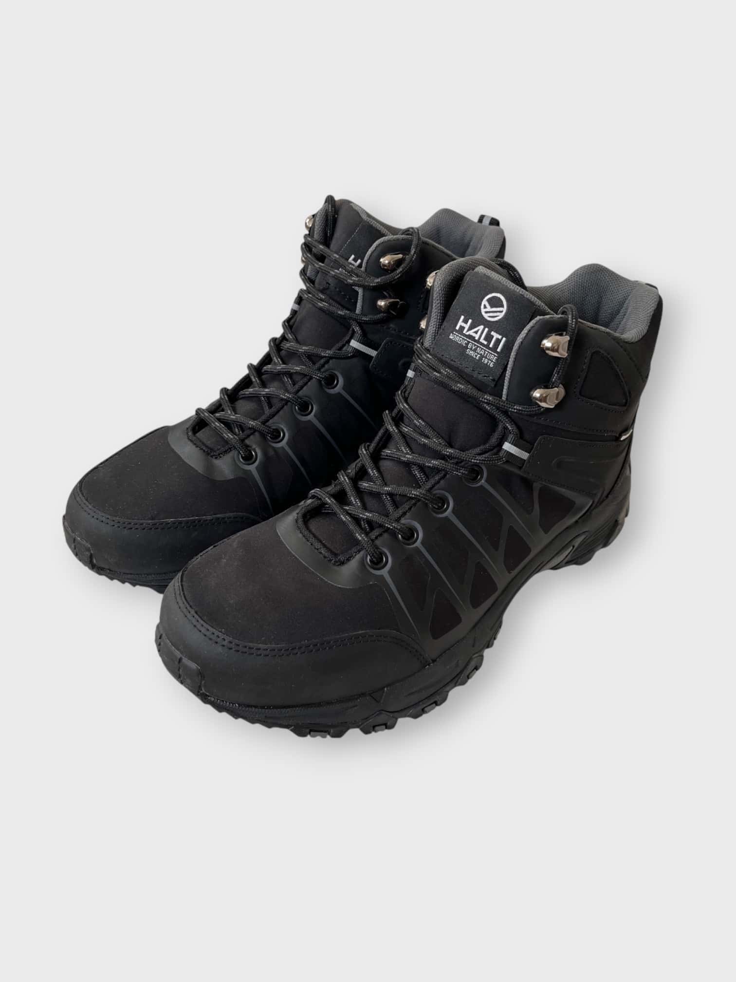 kamu-outdoors-product-image-musta-qq47g.jpg