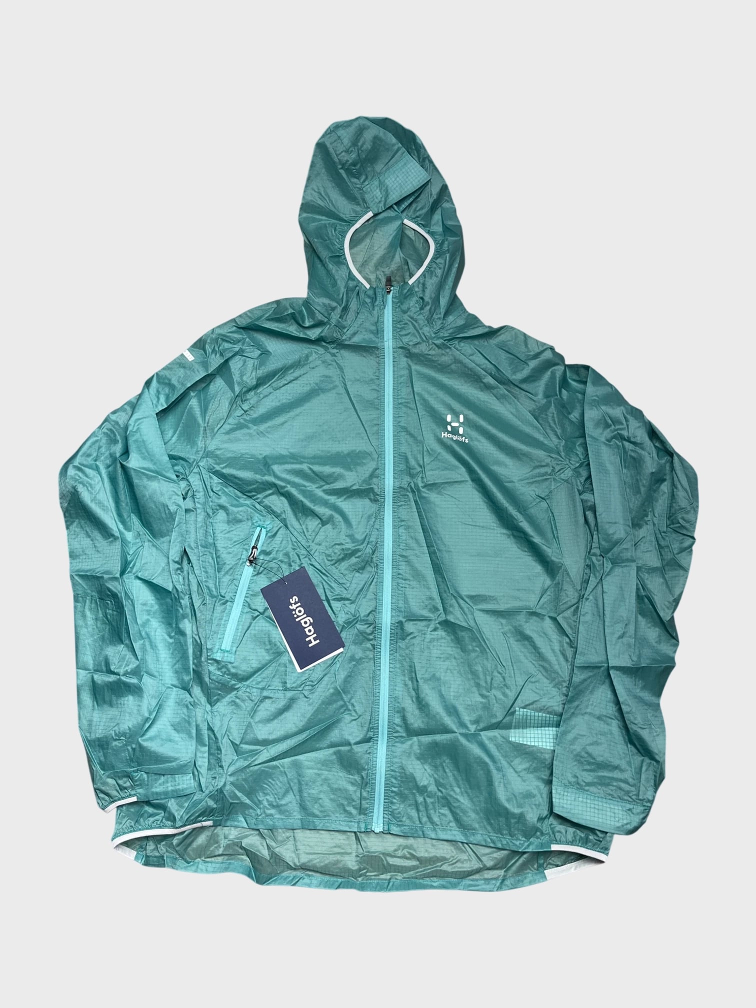 kamu-outdoors-product-lim-shield-comp-hood-women-glacier-green-1_processed.webp