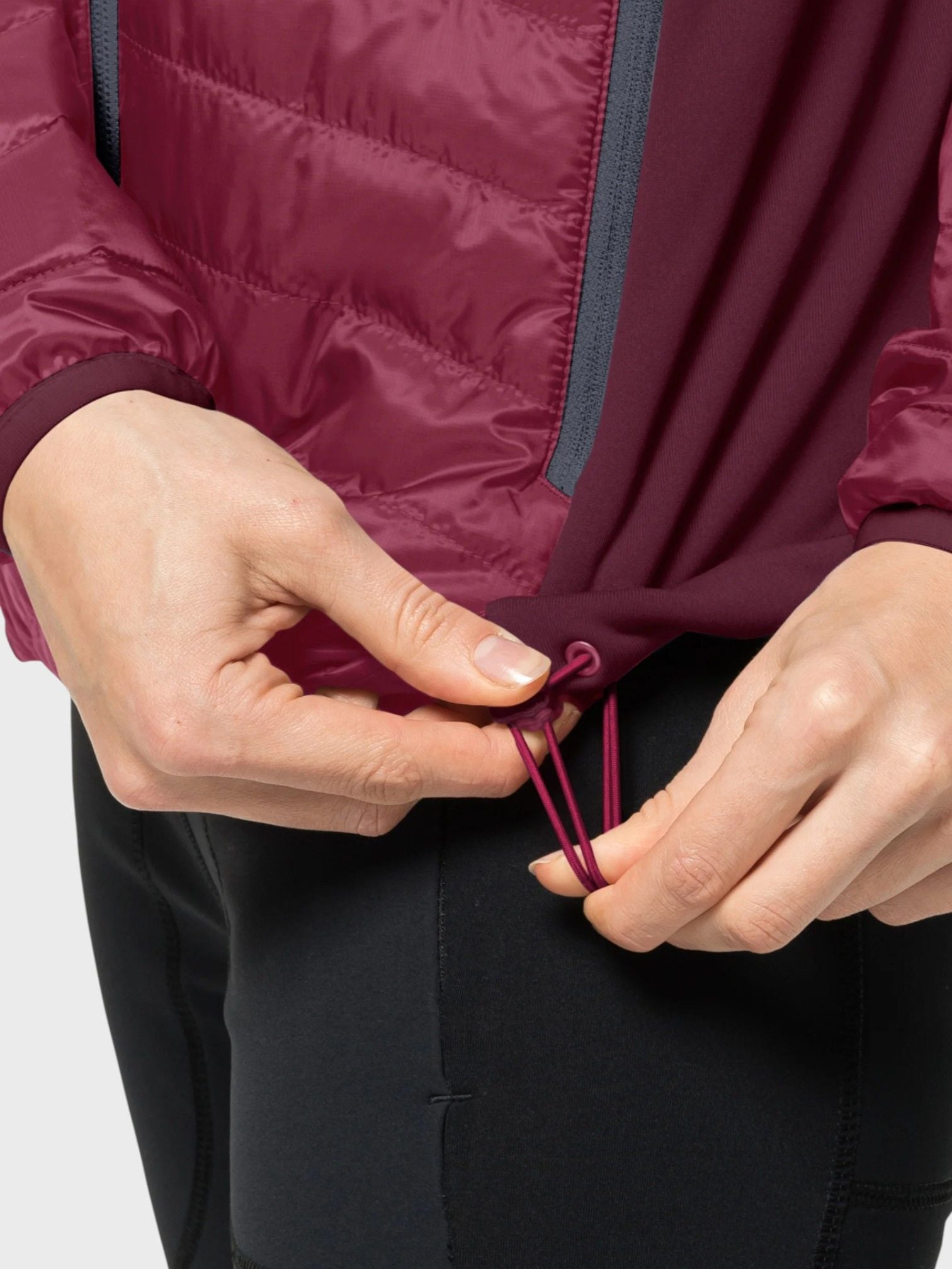 kamu-outdoors-product-jack-wolfskin-naisten-takki3.jpg