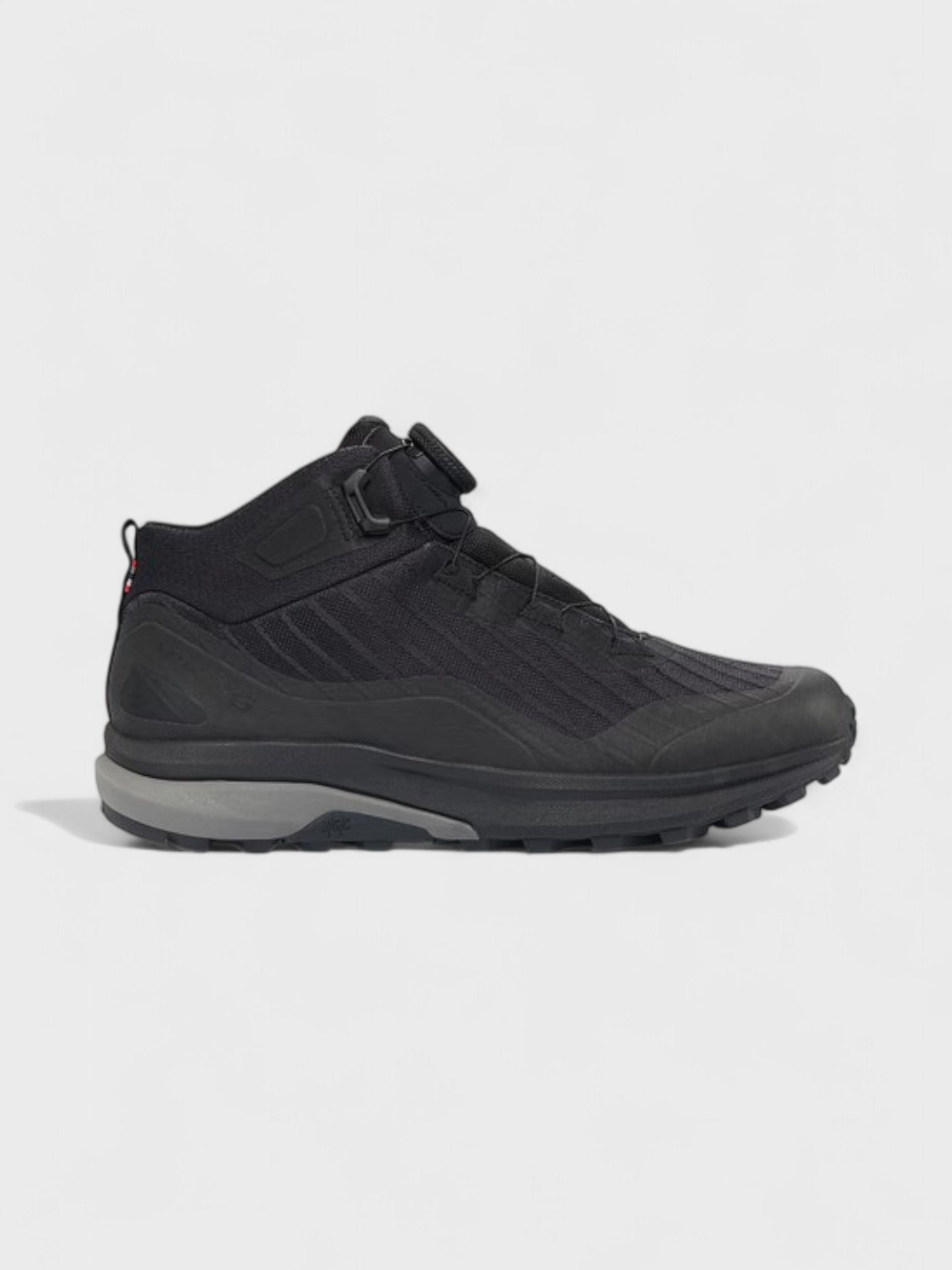 kamu-outdoors-product-viking_trail_goretex_vaelluskengat.jpg