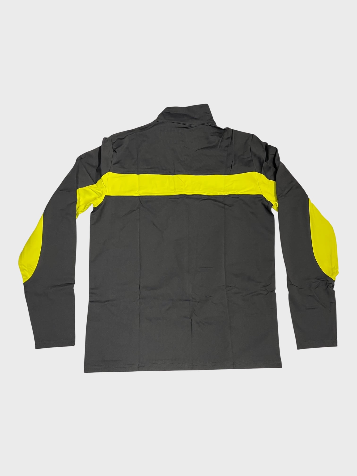kamu-outdoors-product-turtleneck-skishirt-hiihtopaita-mustakeltainen-2_processed.webp