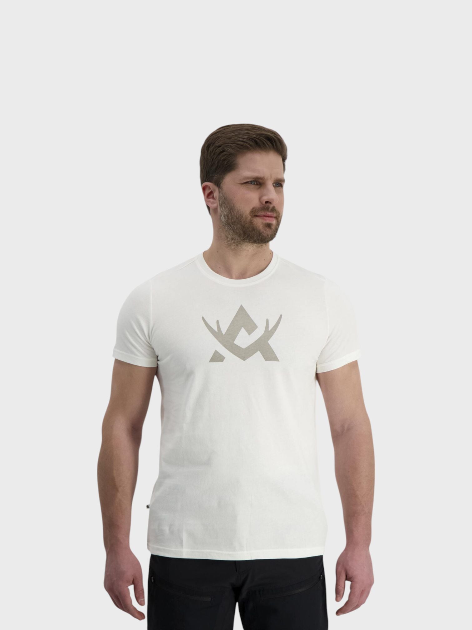 kamu-outdoors-product-tpaita.jpg