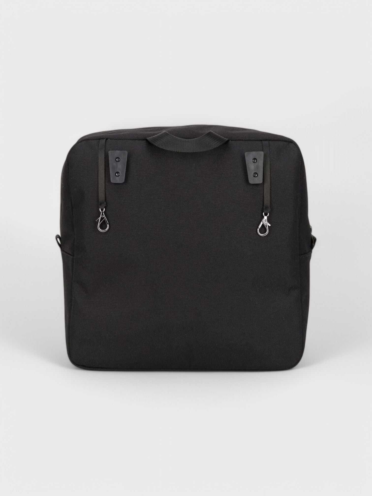 kamu-outdoors-product-affixhookon7lzipper_6429810752048_3f841dcf4ee3_2-photoroom.jpg