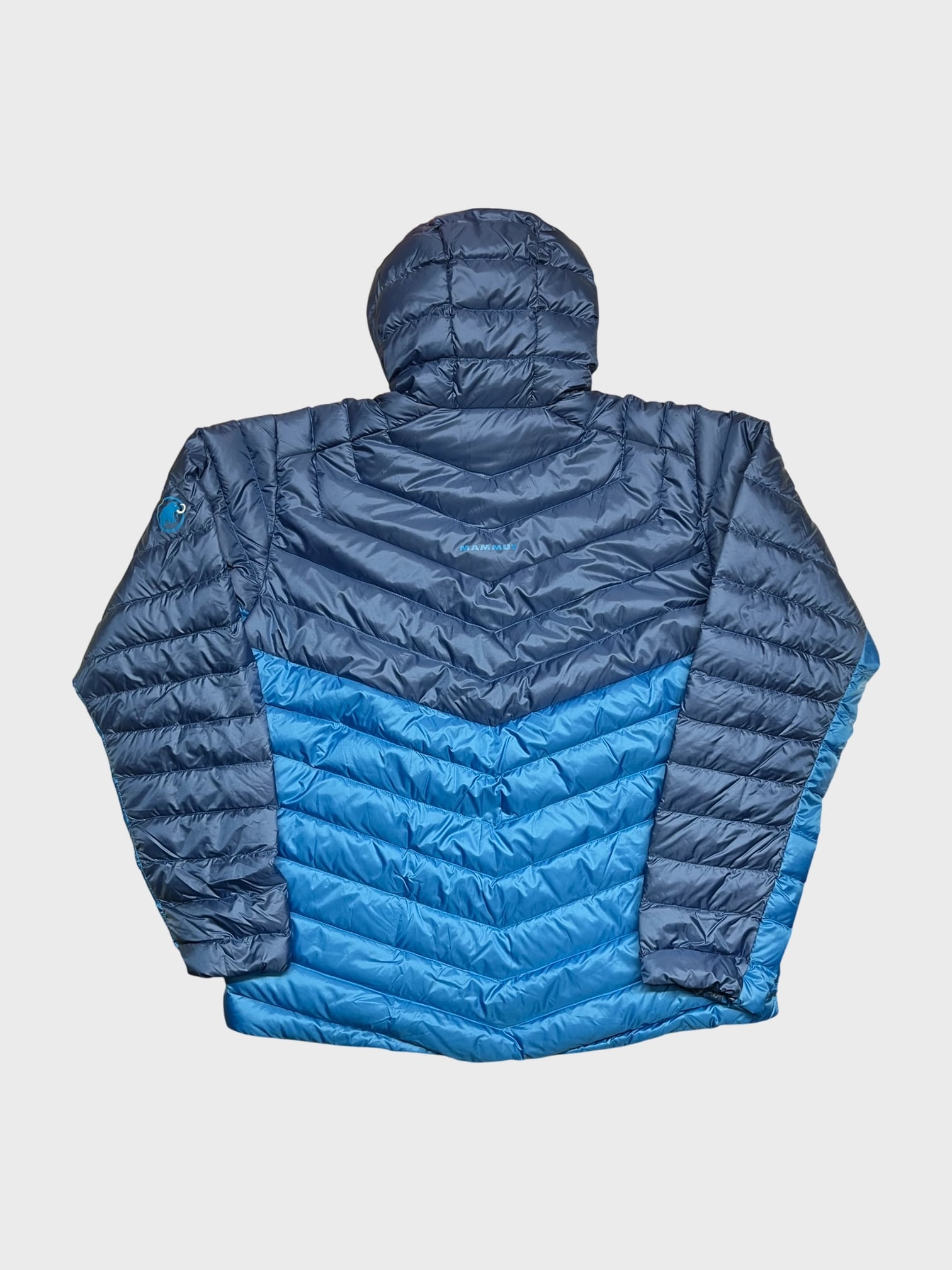 kamu-outdoors-product-broad-peak-insulated-hooded-jacket-men-imperial-ultramarine-2_processed.webp