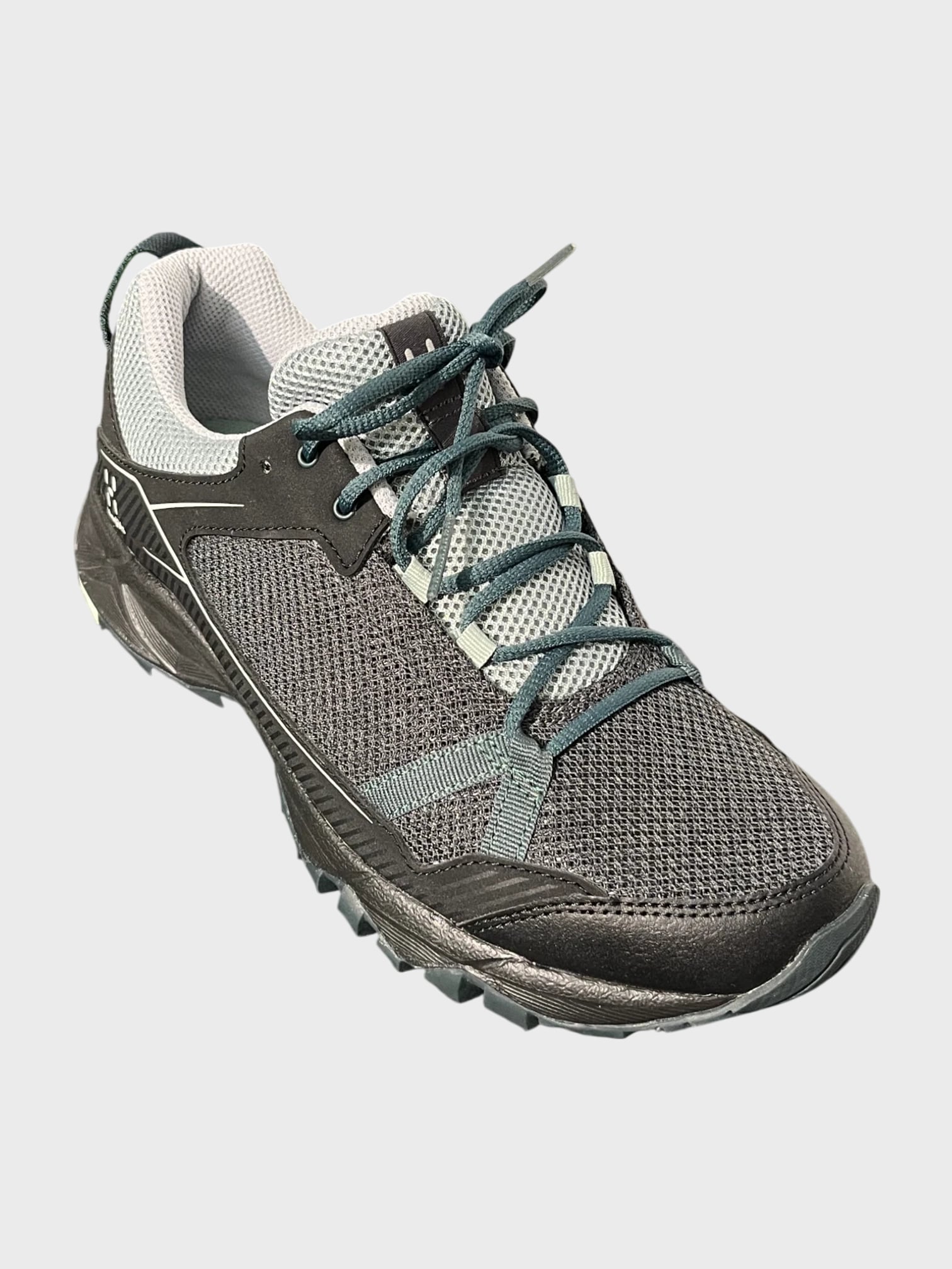 kamu-outdoors-product-trail-fuse-w-true-blackmineral-2_processed.webp