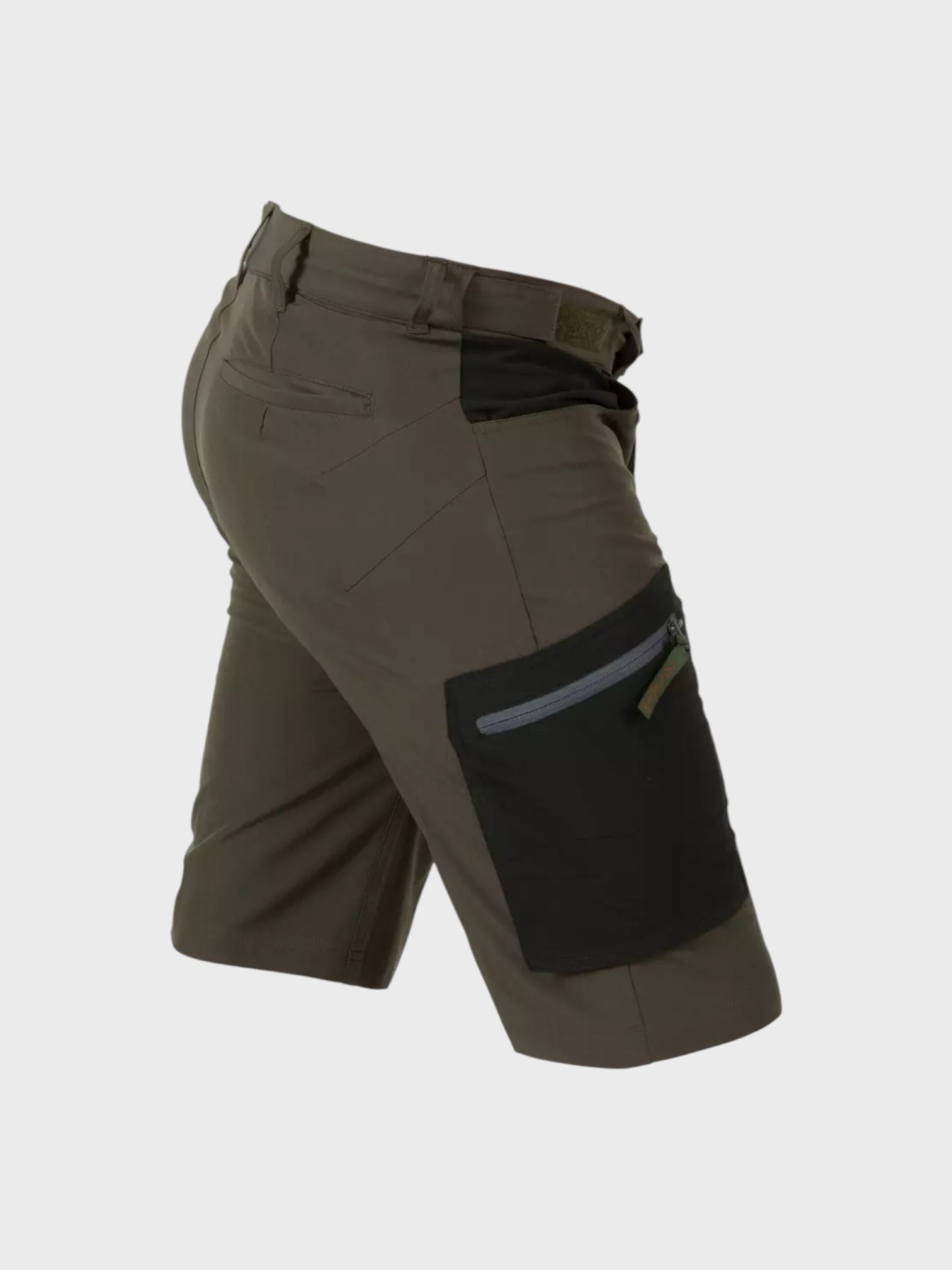 kamu-outdoors-product-tuotesivu_dovrefjellcomfortfitshortsitmiehet_7071217041097_41e6da2d8e45_2-photoroom.jpg