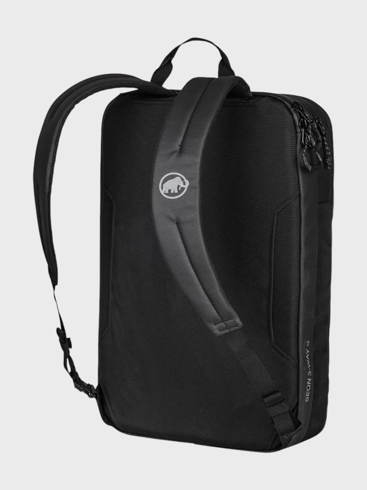 kamu-outdoors-product-seon-3-way-18l-reppu-black-4_processed.webp