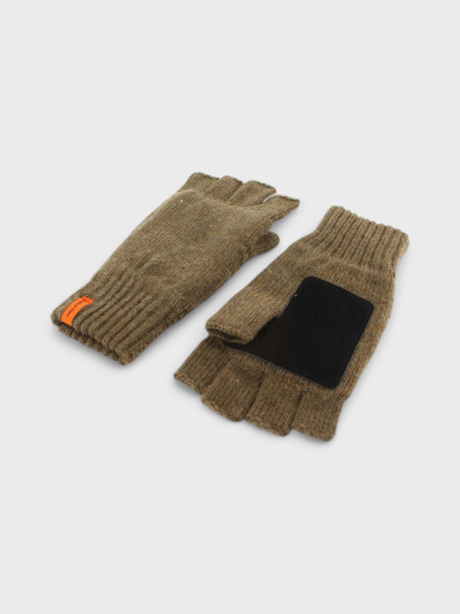 kamu-outdoors-product-kynsikkaat-vihrea-photoroom.jpg