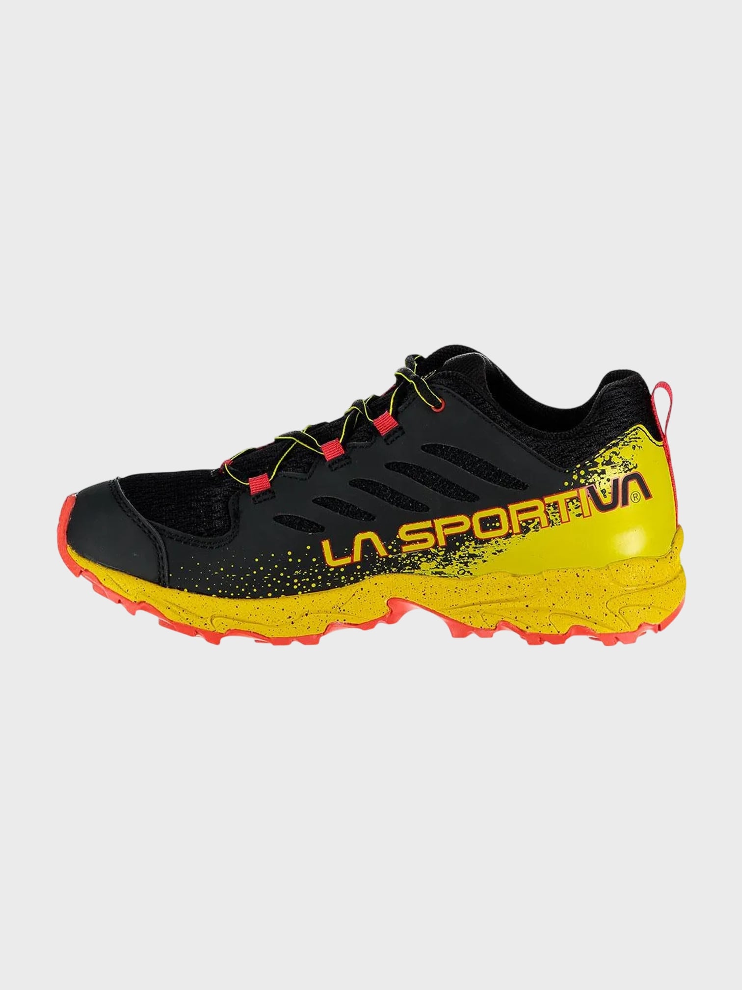 kamu-outdoors-product-jynx-27-35-lasten-polkujuoksukengat-blackyellow-3_processed.webp