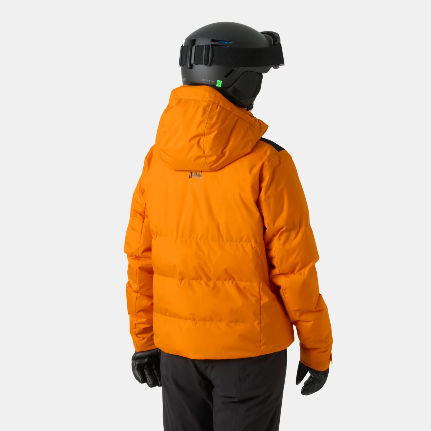 kamu-outdoors-product-w-kvitfjell-race-puffy-jacket-naisten-takki-ignite-orange-12_processed.webp
