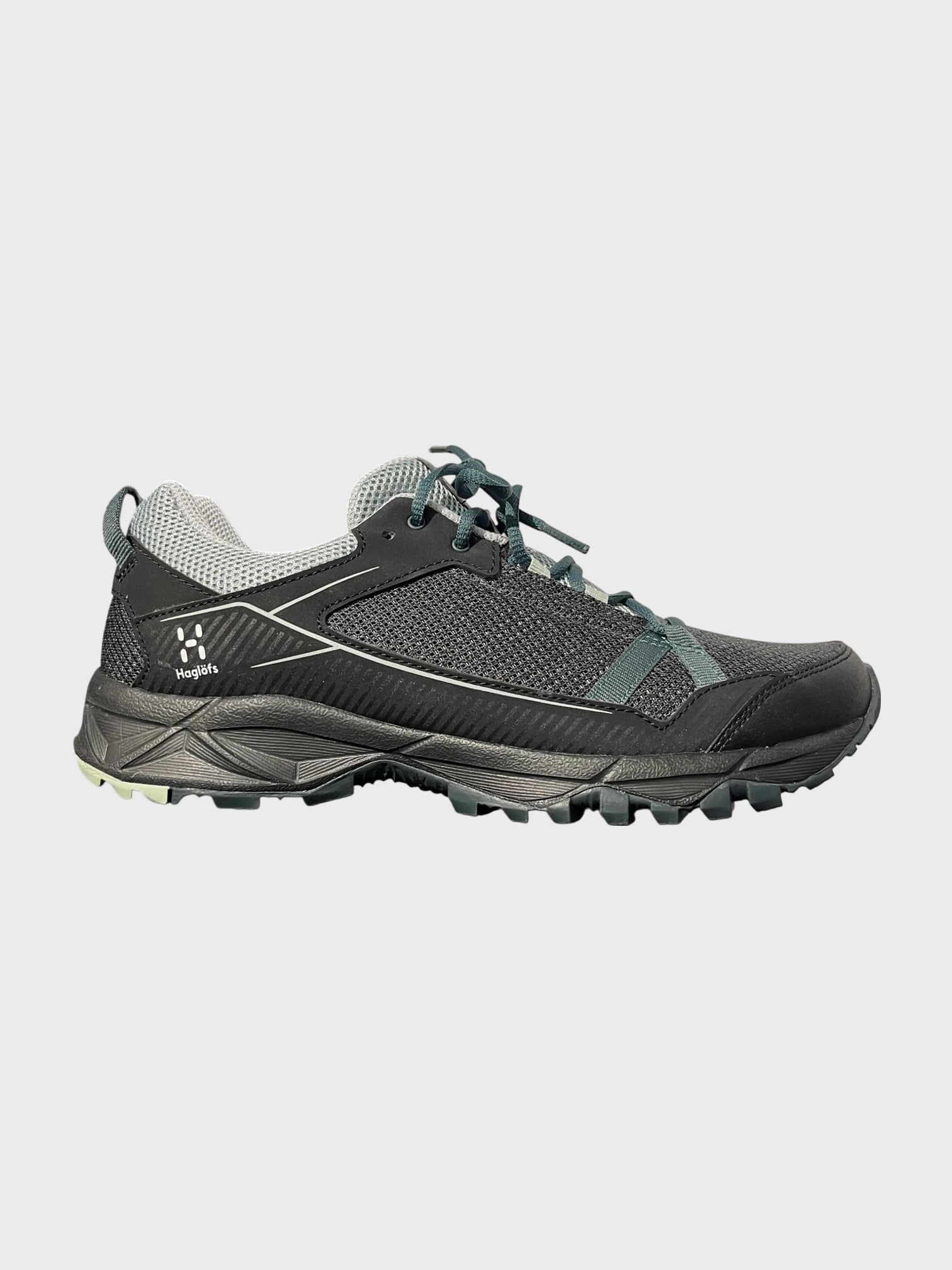 kamu-outdoors-product-trail-fuse-w-true-blackmineral-1_processed.webp