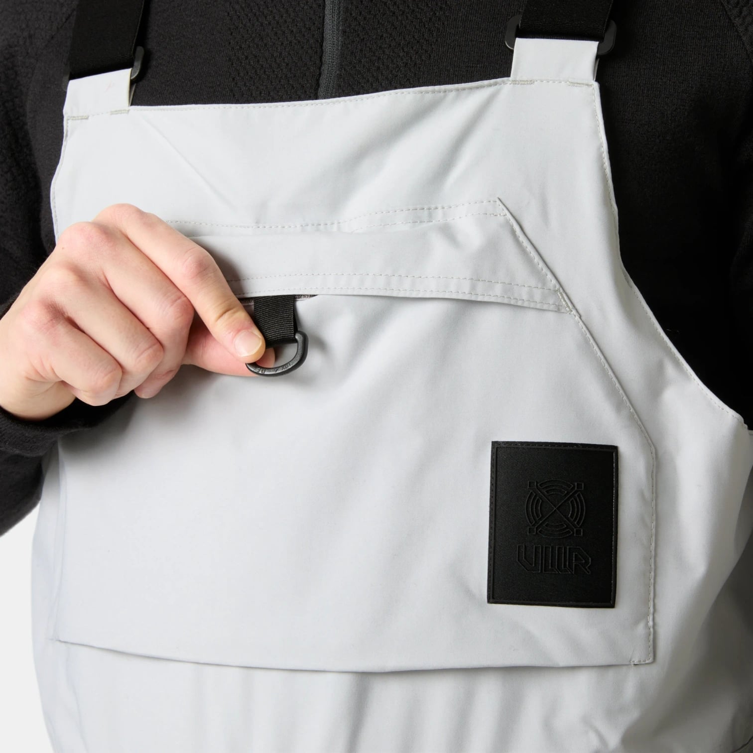 kamu-outdoors-product-ullr-d-bib-shell-pant-miesten-lasketteluhousut-grey-fog-5_processed.webp