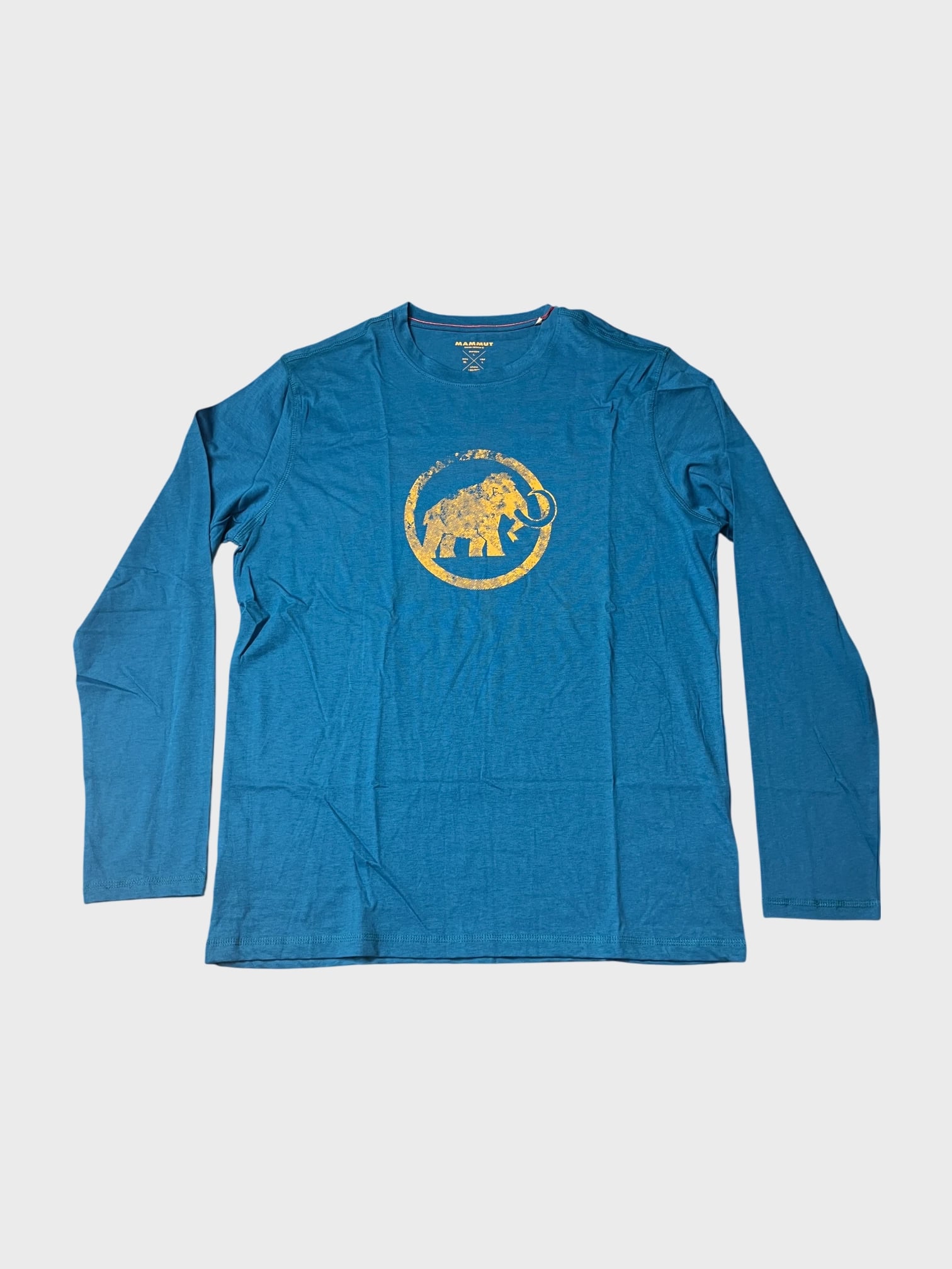 kamu-outdoors-product-mammut-logo-longsleeve-men-sapphire-2_processed.webp