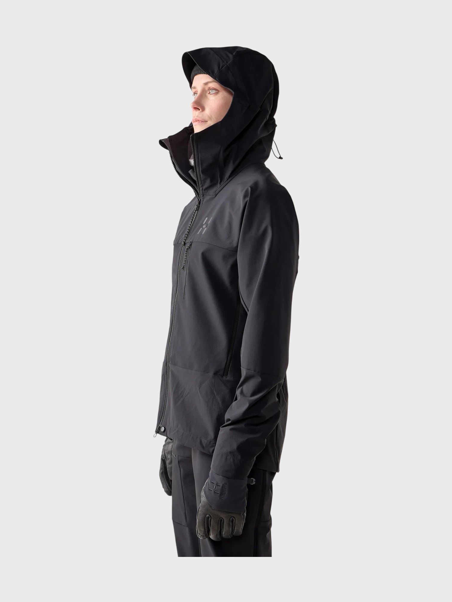 kamu-outdoors-product-roc-sight-softshell-ii-jacket-women-naisten-kuoritakki-true-black-12_processed.webp