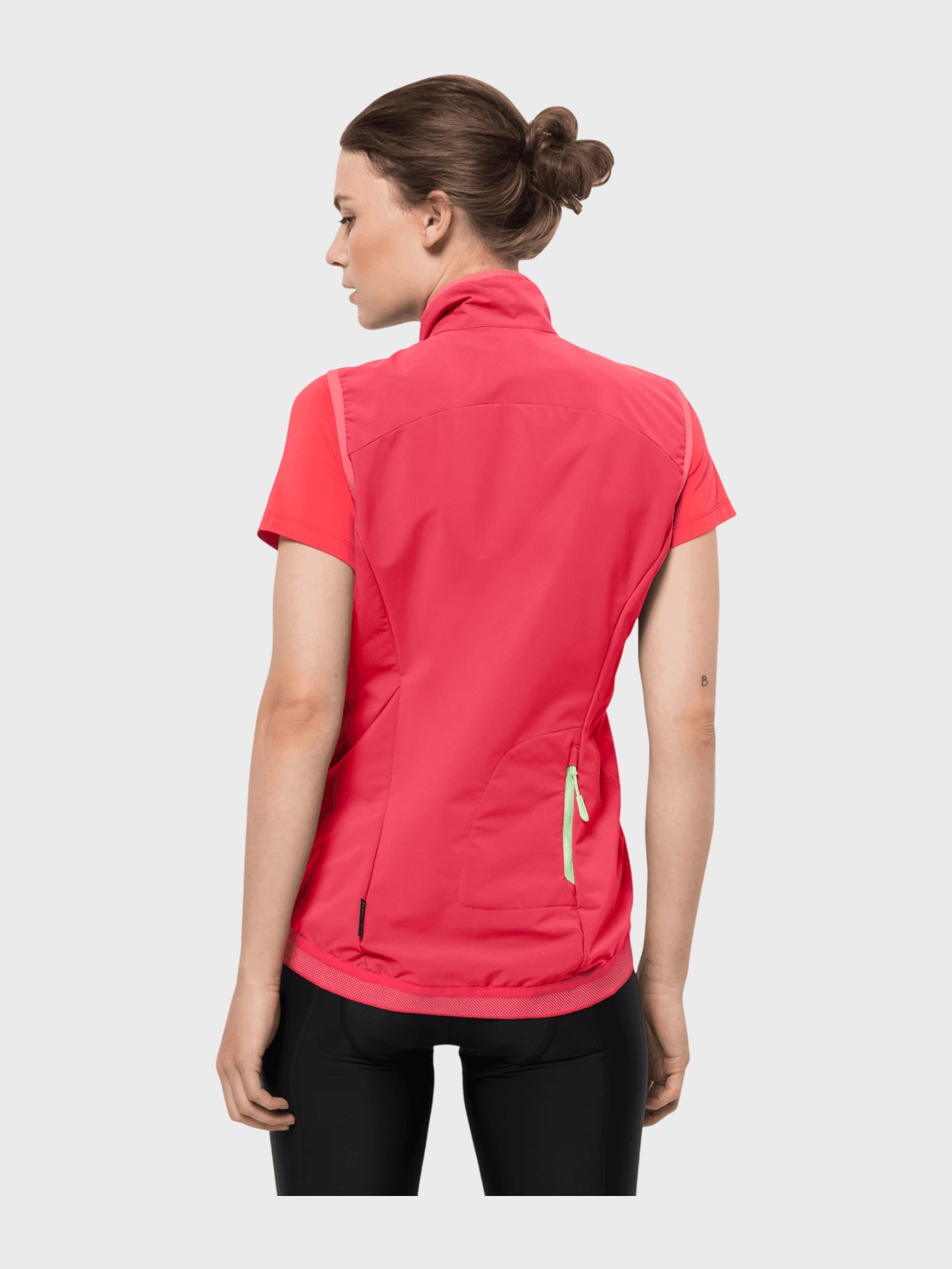 kamu-outdoors-product-tourer-naisten-softshell-liivi-tulip-red-10_processed.webp