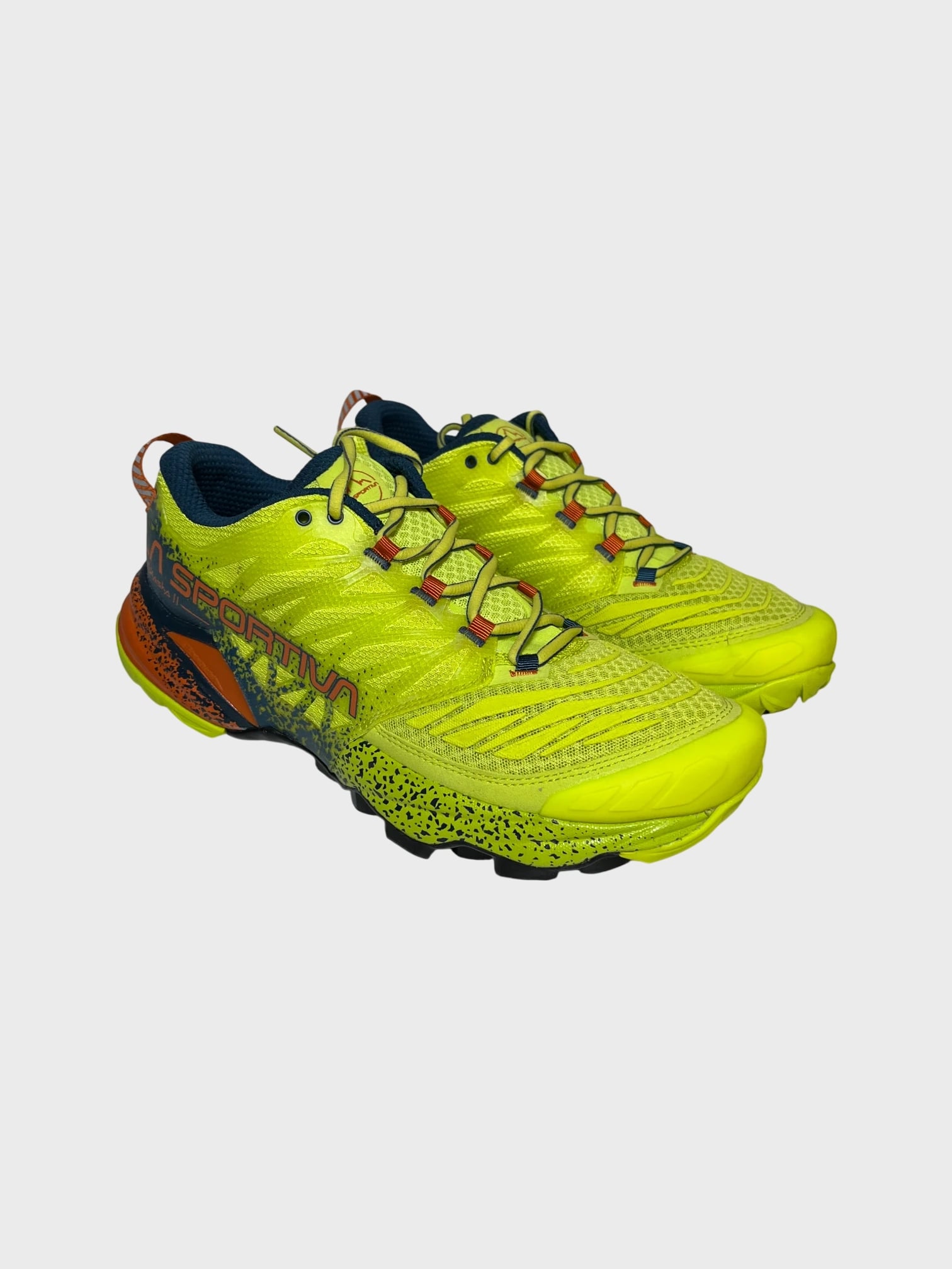 kamu-outdoors-product-akasha-ii-miesten-polkujuoksukengat-lime-punchhawaiian-sun-6_processed.webp