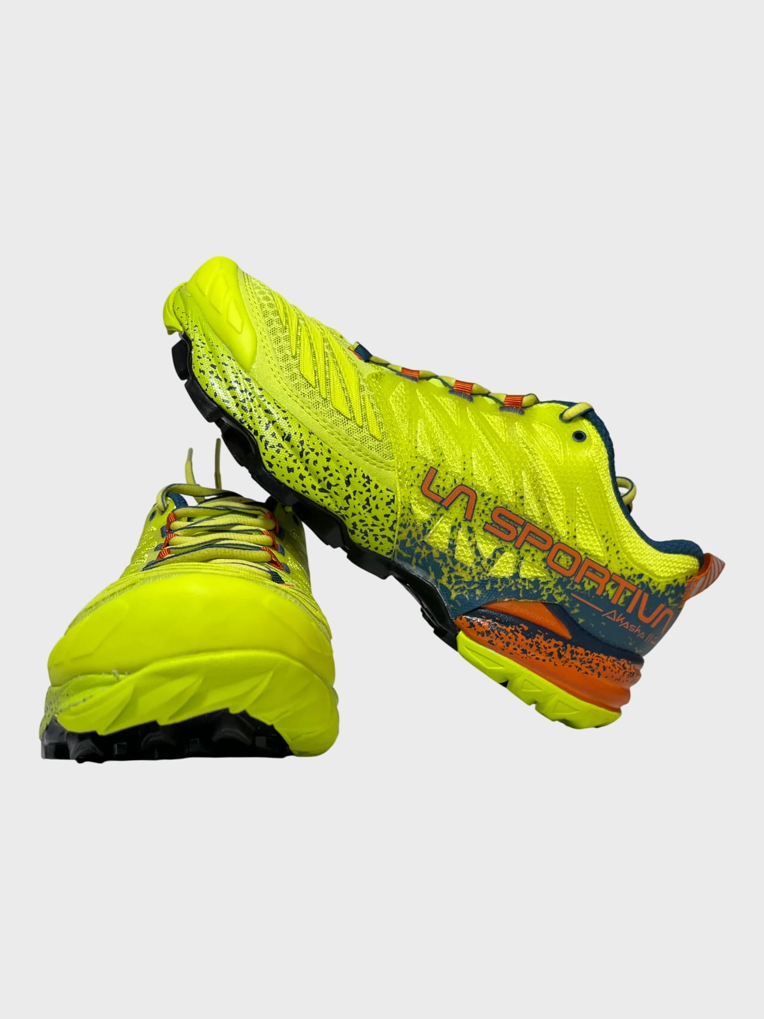 kamu-outdoors-product-akasha-ii-miesten-polkujuoksukengat-lime-punchhawaiian-sun-4_processed.webp