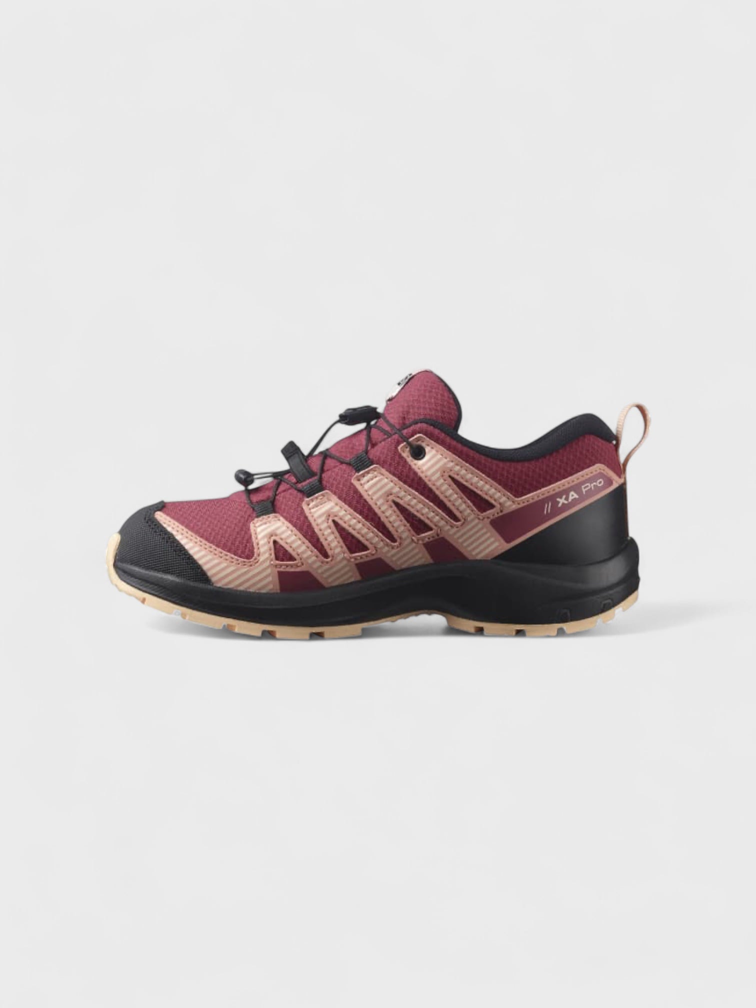 kamu-outdoors-product-9-100409_xa-pro-v8-cswp-j-earth-red-black-almond-cream_l41614400_04-photoroom.jpg