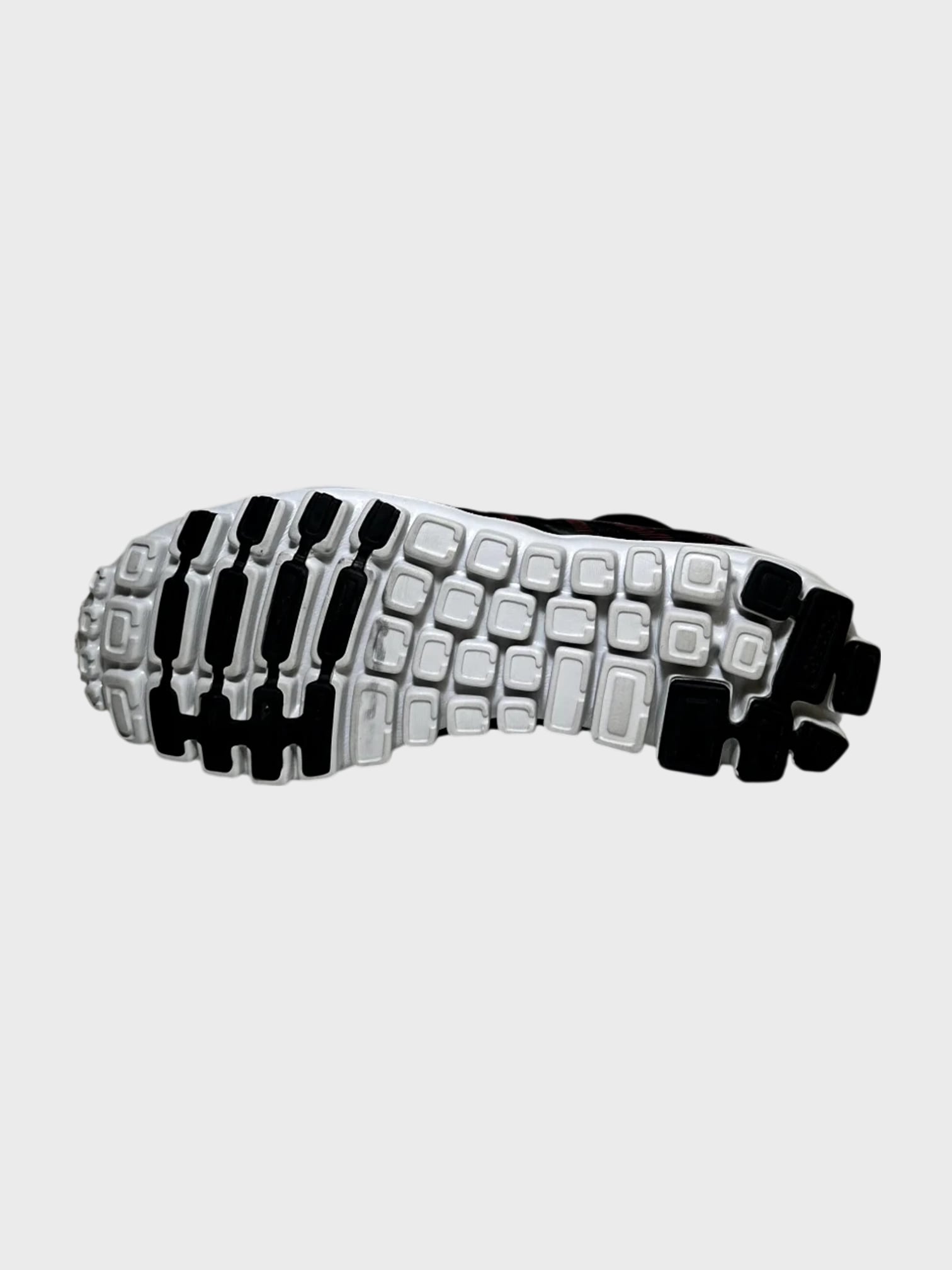 kamu-outdoors-product-reebok-realflex-train-40-miesten-treenikengat-mustapunainen-17_processed.webp
