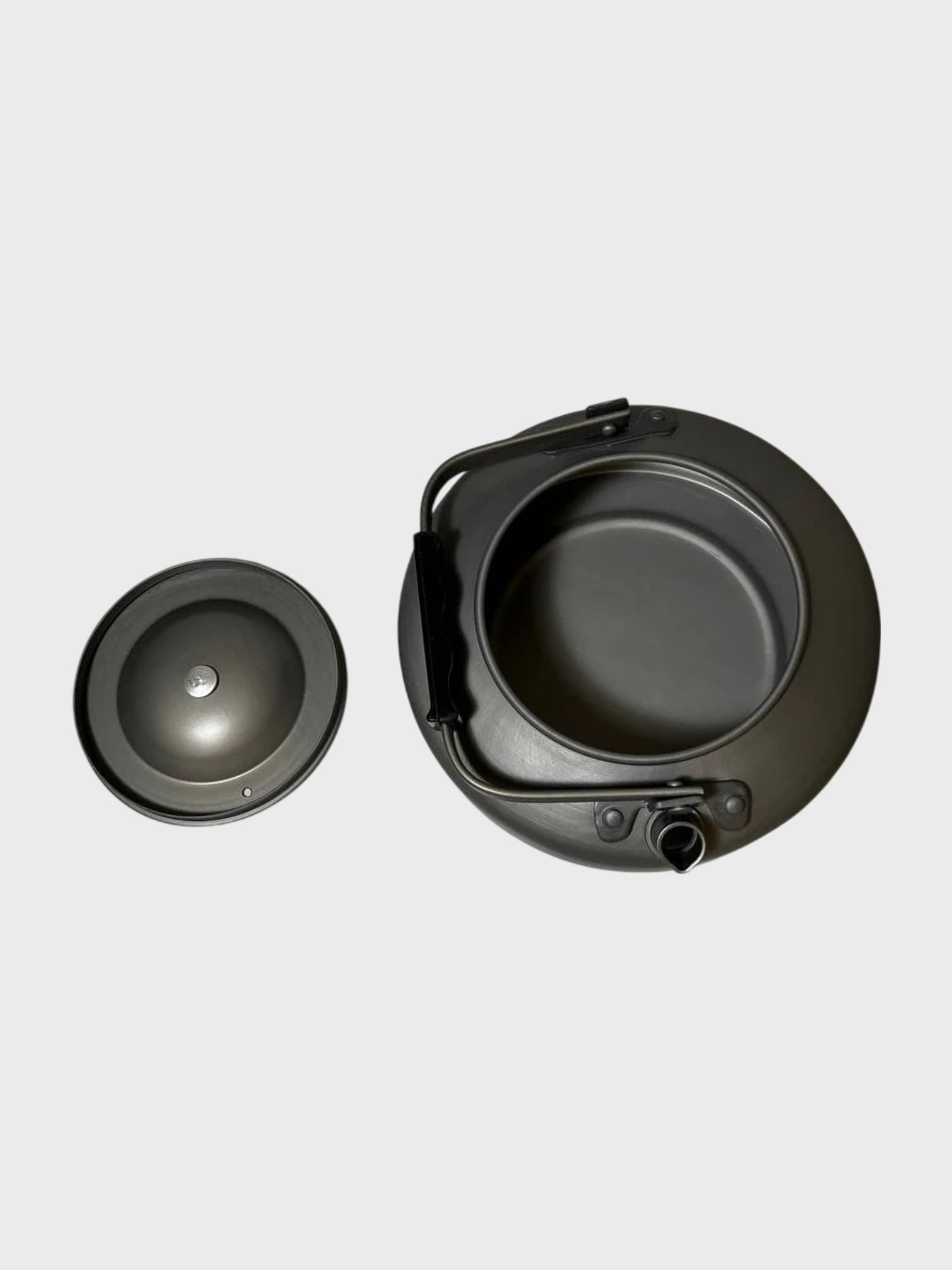 kamu-outdoors-product-litech-07l-kahvipannu-harmaa-2_processed.webp