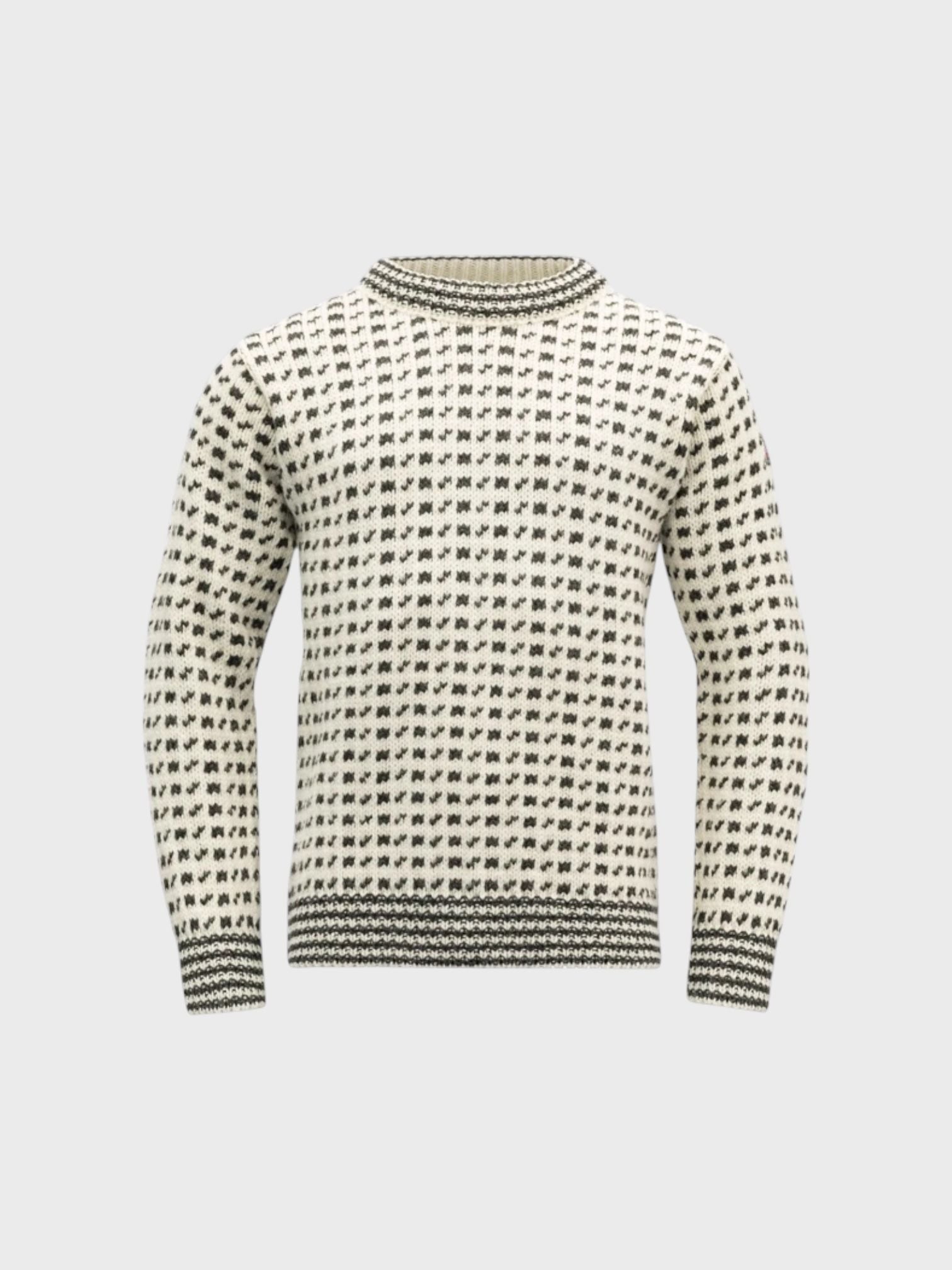 kamu-outdoors-product-villapaita-norjalainen-photoroom.jpg