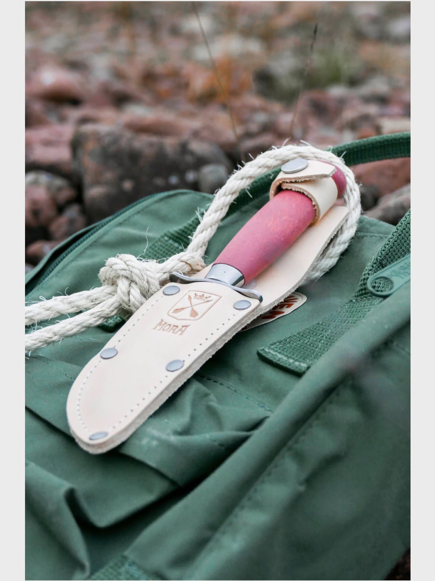 kamu-outdoors-product-scout-39-s-lingonberry-scout-39-safe-s-lingonberry_pe01-photoroom.jpg