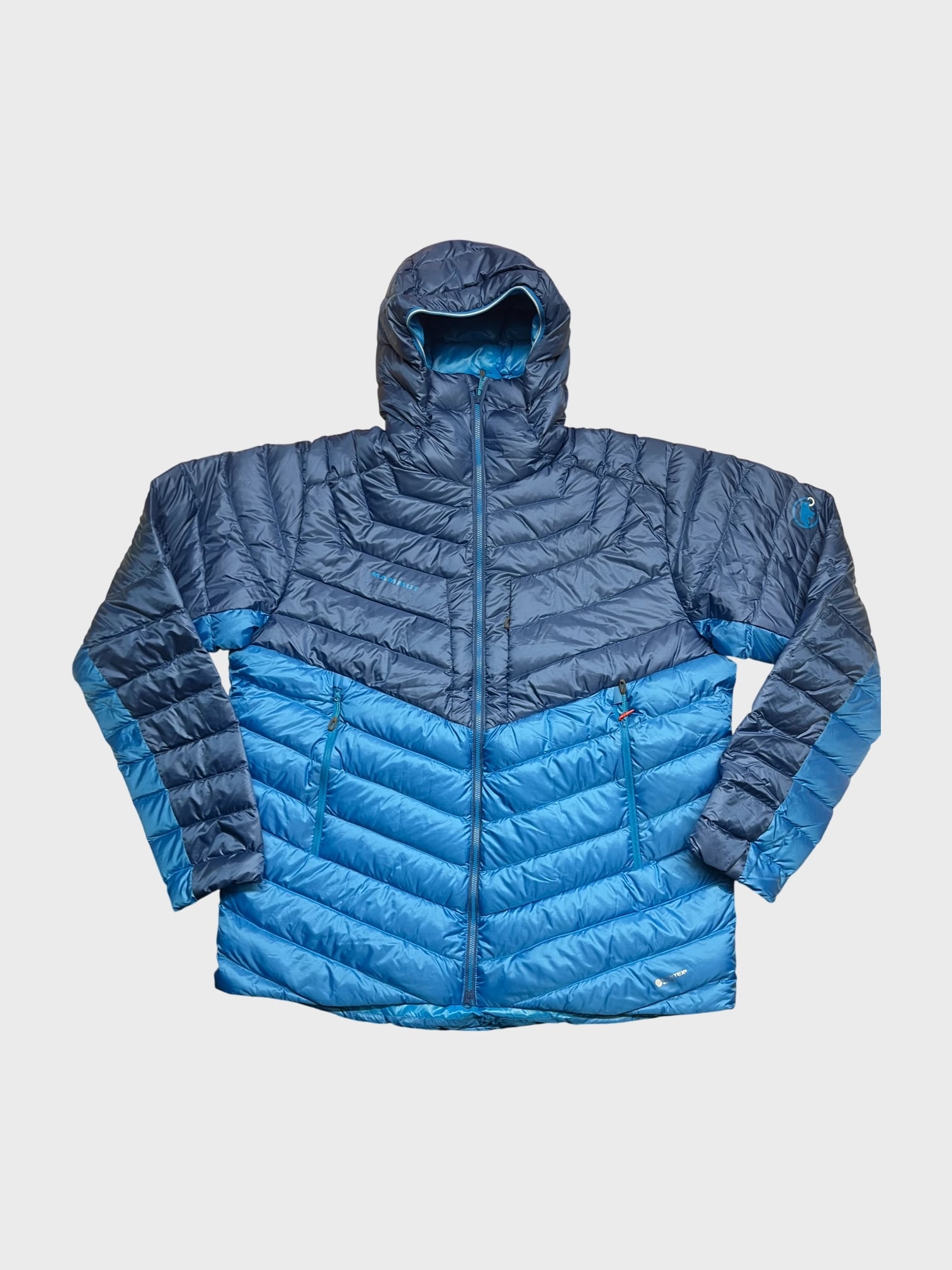 kamu-outdoors-product-broad-peak-insulated-hooded-jacket-men-imperial-ultramarine-1_processed.webp