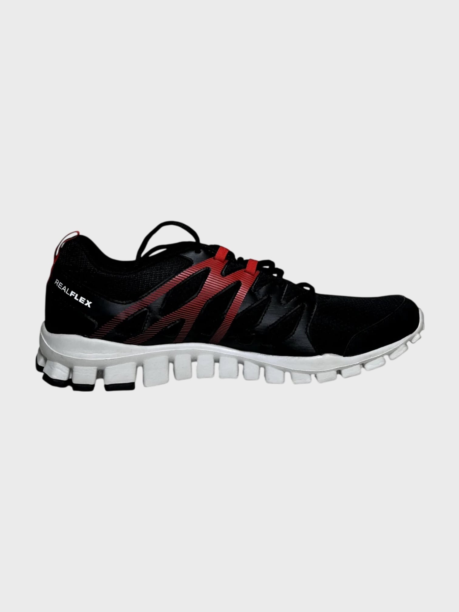 kamu-outdoors-product-reebok-realflex-train-40-miesten-treenikengat-mustapunainen-14_processed.webp
